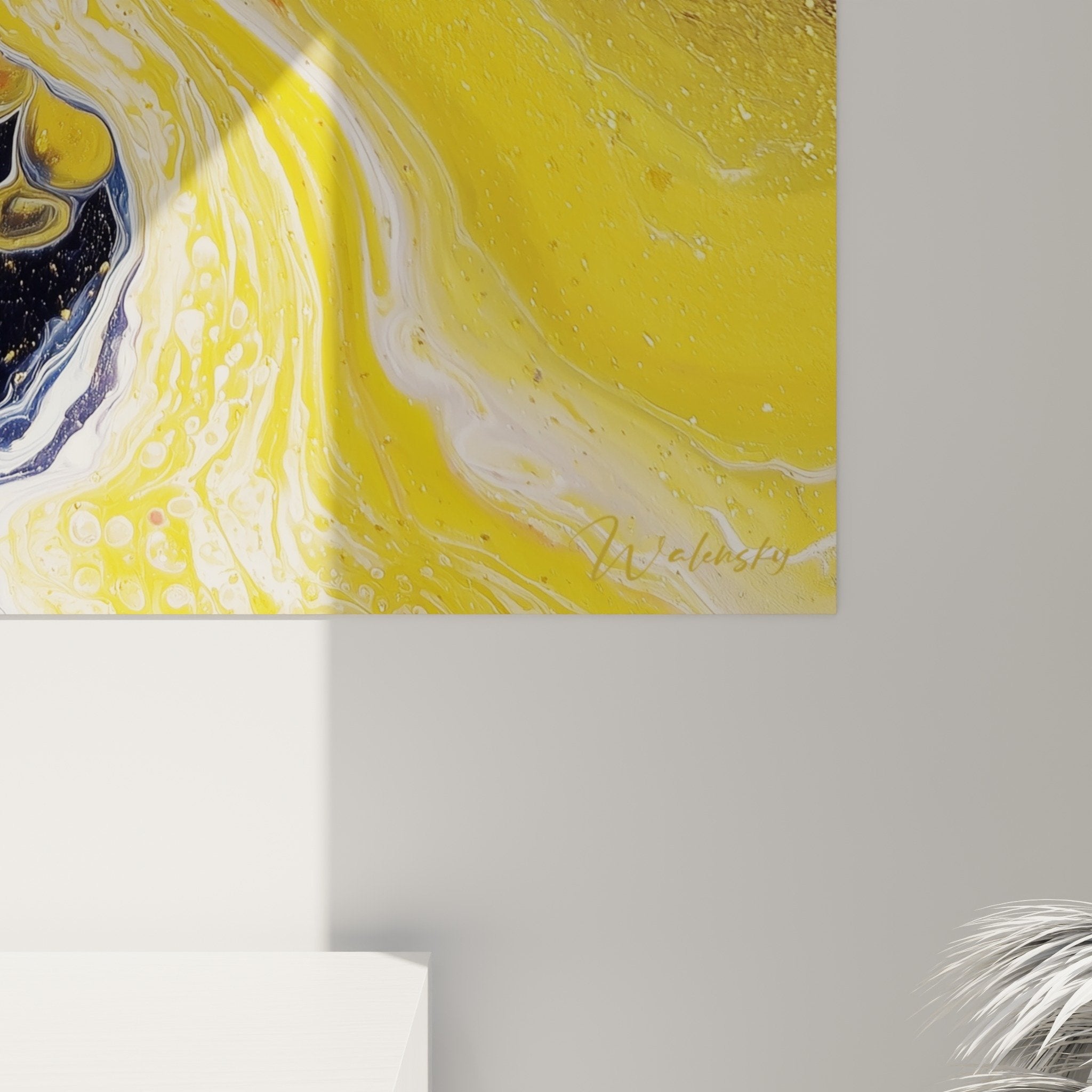 Gesamtansicht abstraktes lila-goldenes Gemälde flüssige Komposition Wanddekoration Feng-Shui