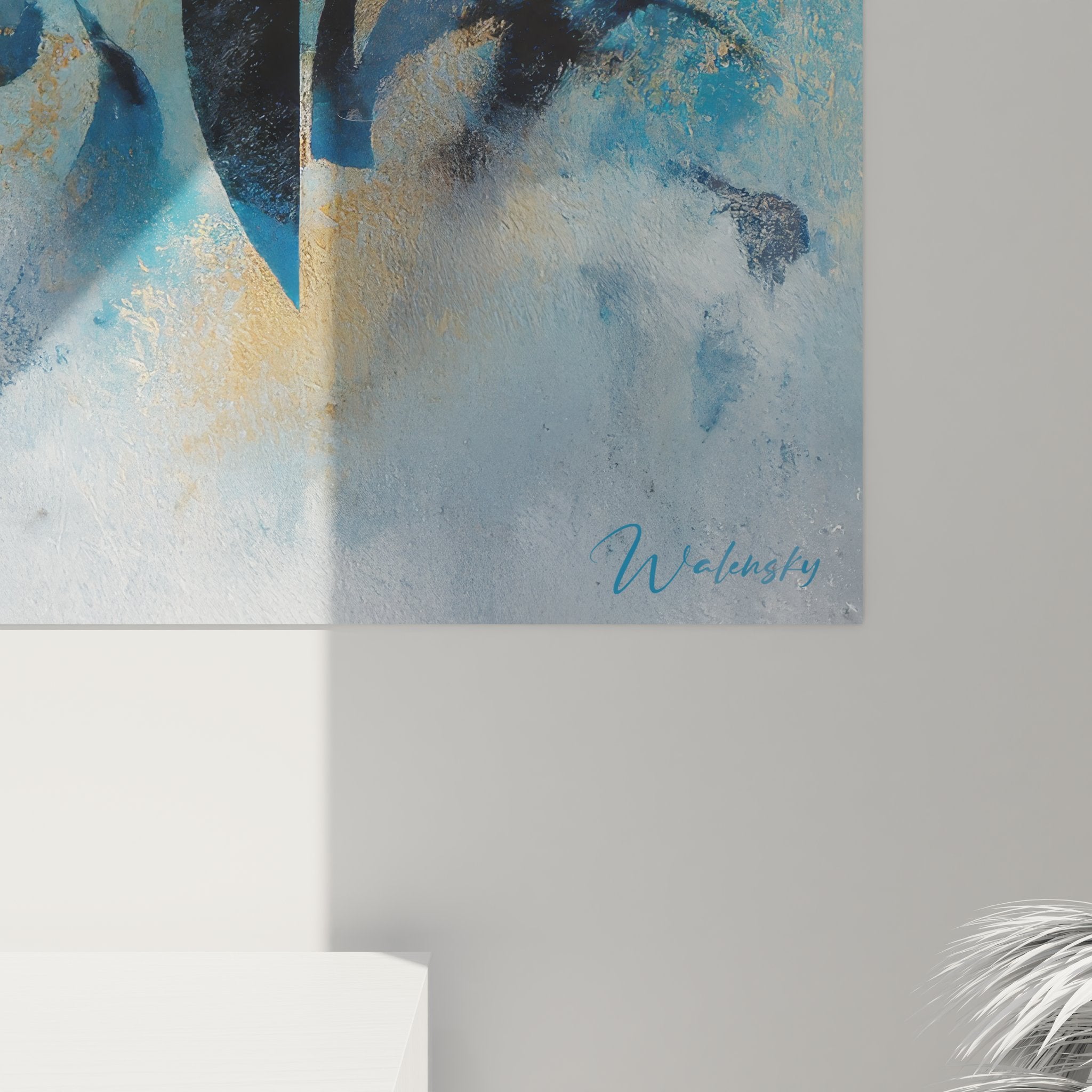 Vue ensemble tableau abstrait moderne, art mural contemporain avec motifs géométriques bleus dorés