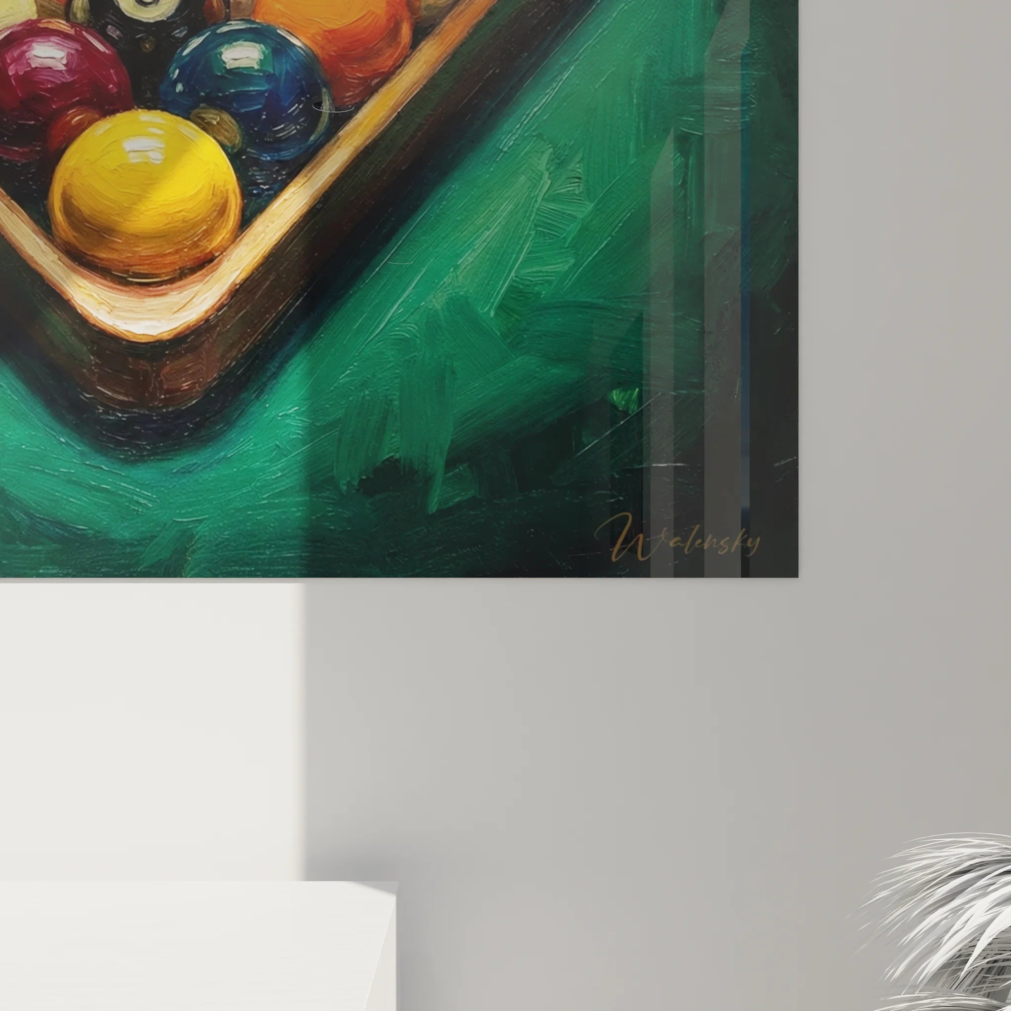 Vue ensemble tableau billard triangle billes éclairage doré décoration murale moderne