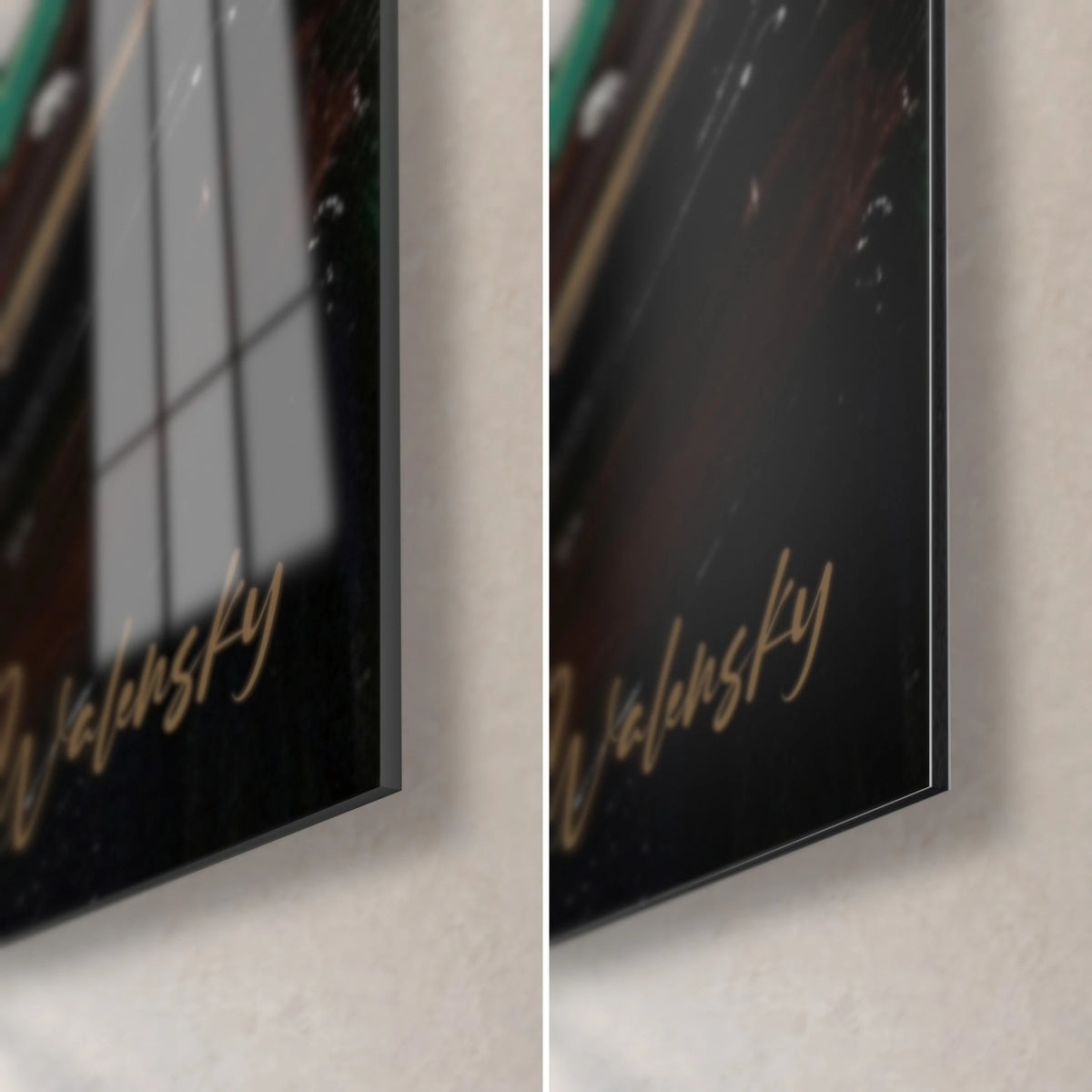 Tableau billard éclaté, coin bas droit : signature dorée sur fond noir, verre brillant à gauche, alu Dibond mat à droite