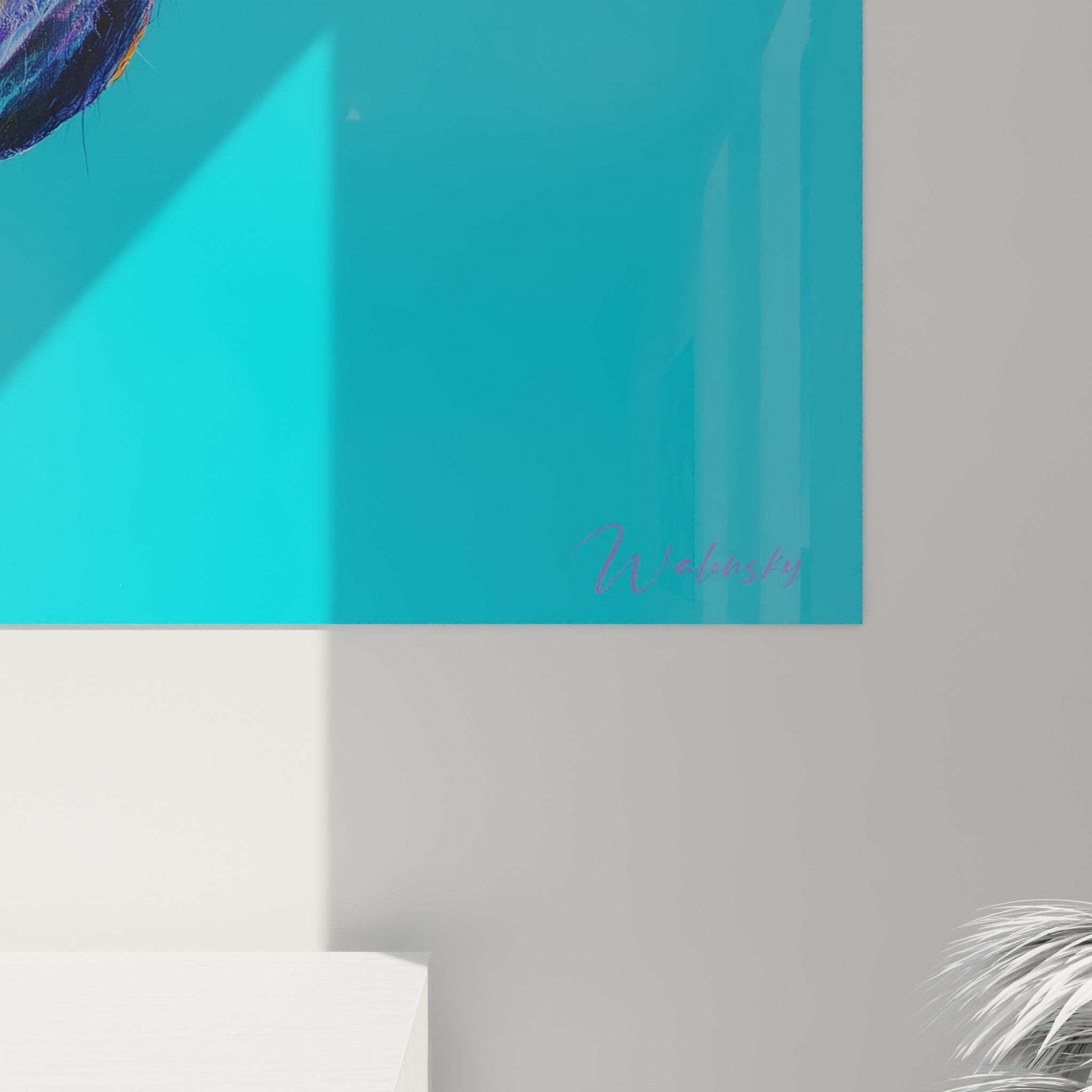 Vue d'ensemble du tableau portrait de chien multicolore dans un intérieur contemporain élégant