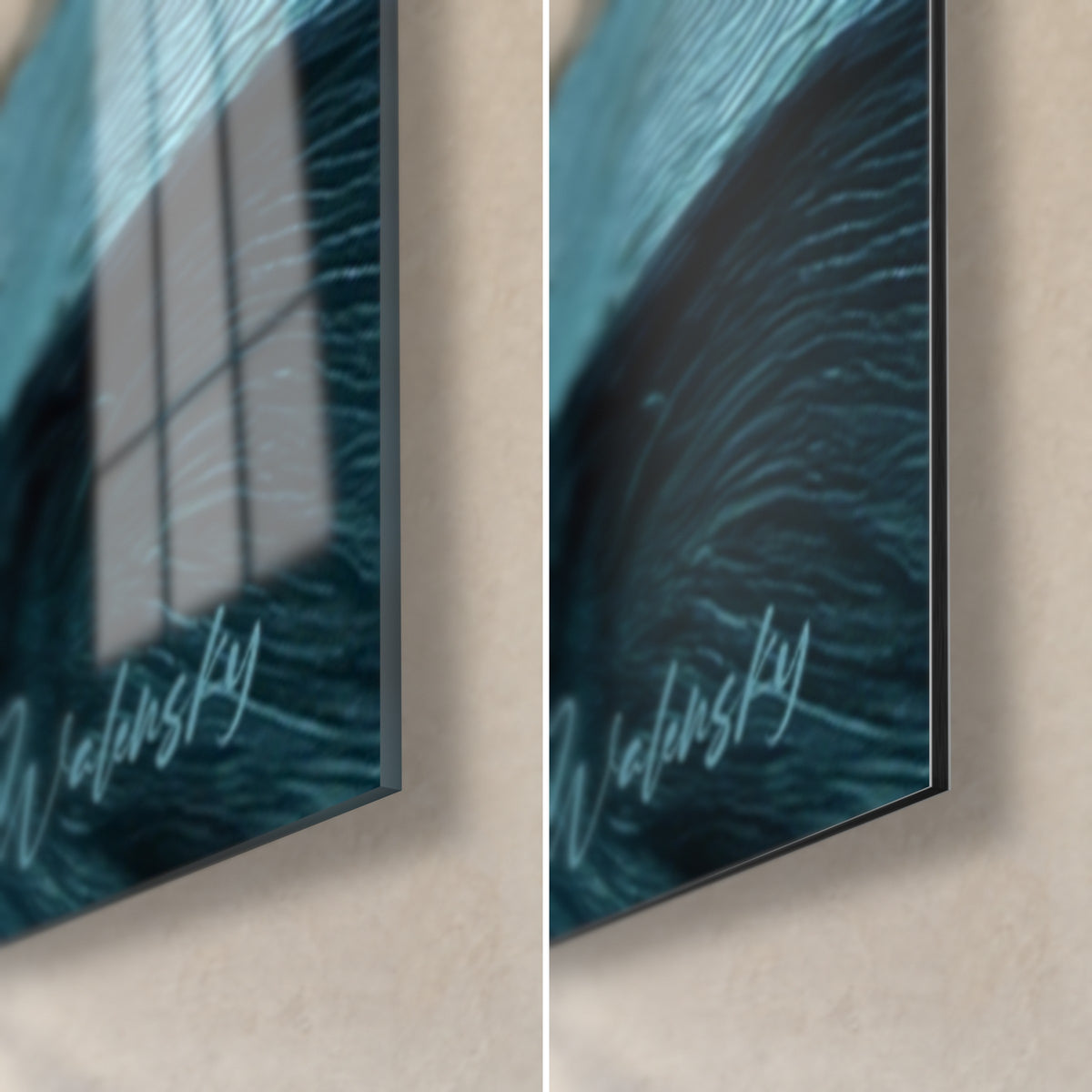 Schilderij met gouden en turquoise golvingen, rechtsonder: glanzend glas met raamreflecties, mat Dibond, rand van 3 mm
