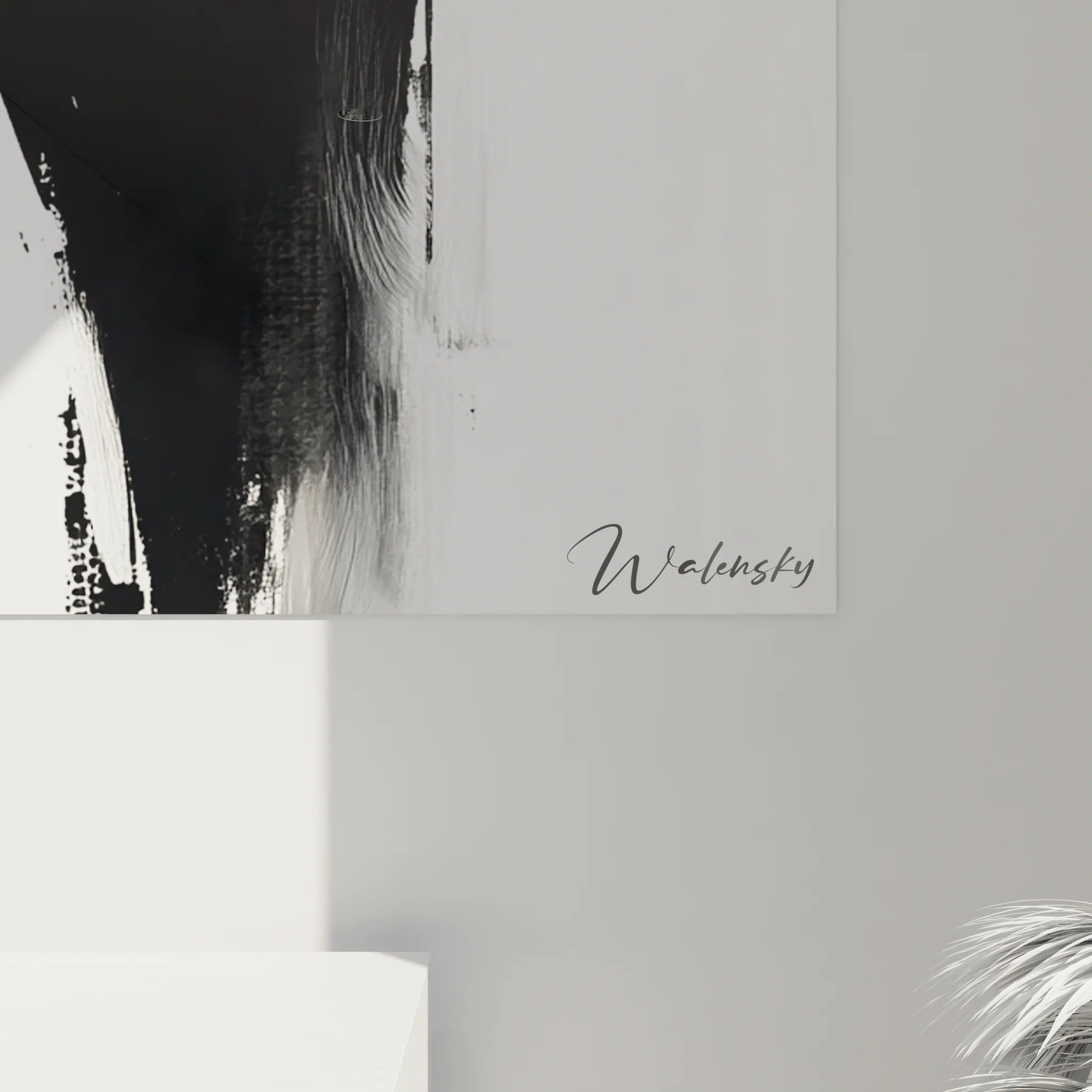 Vue ensemble tableau femme élégante noir blanc, œuvre art mural moderne pour intérieur contemporain