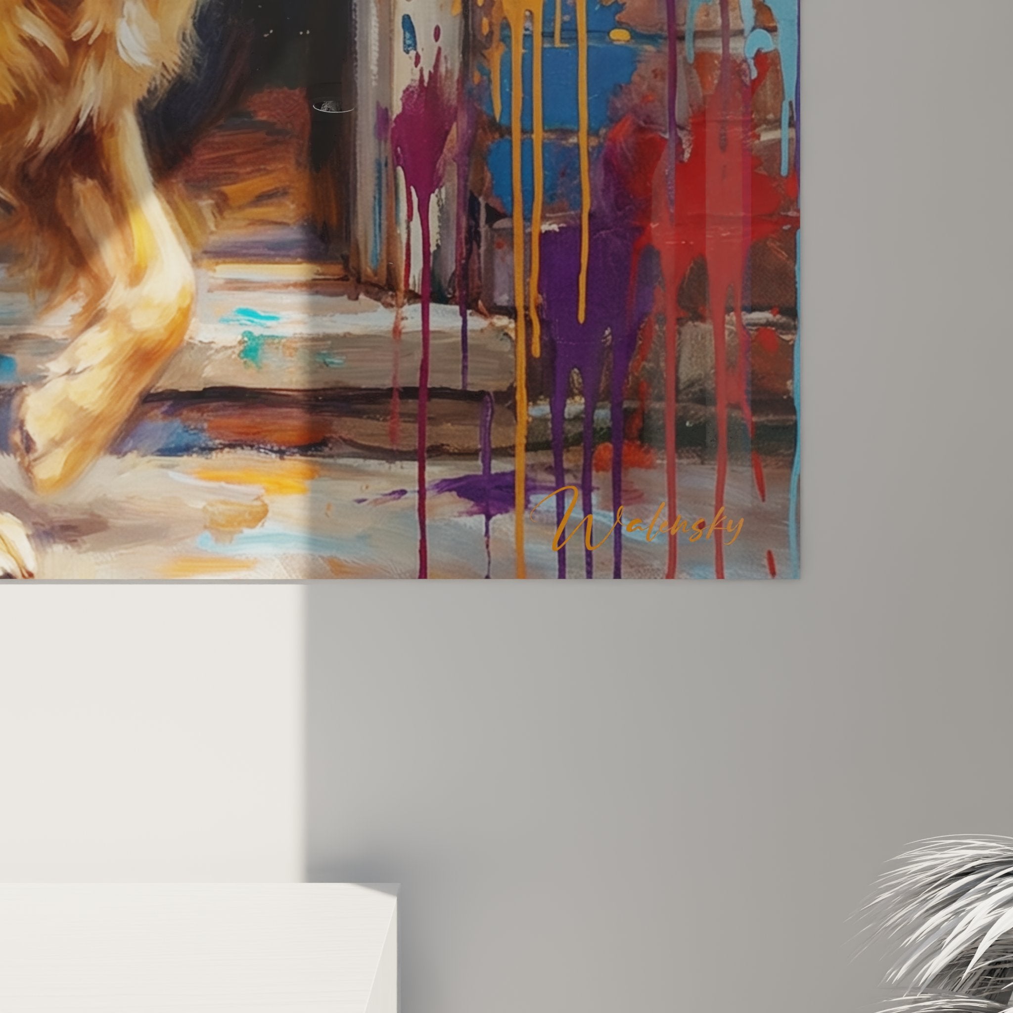 Übersichtsansicht modernes Golden Retriever Gemälde in zeitgenössischem Interieur mit hellen Wänden