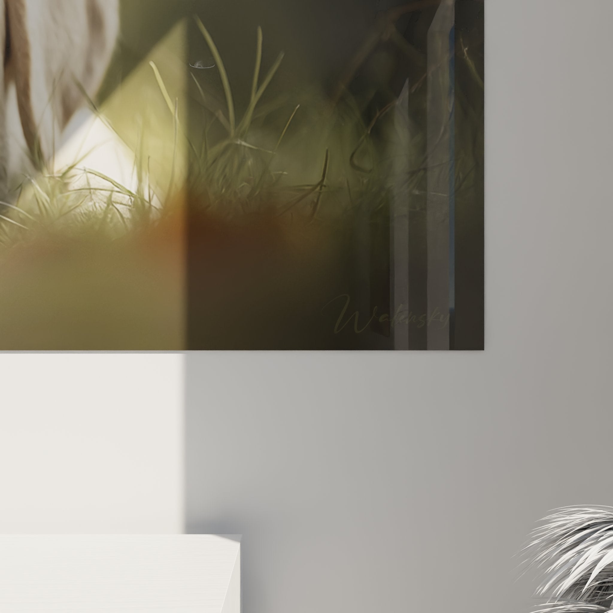 Vista complessiva quadro labrador retriever beige salotto moderno decorazione murale cane sdraiato erba