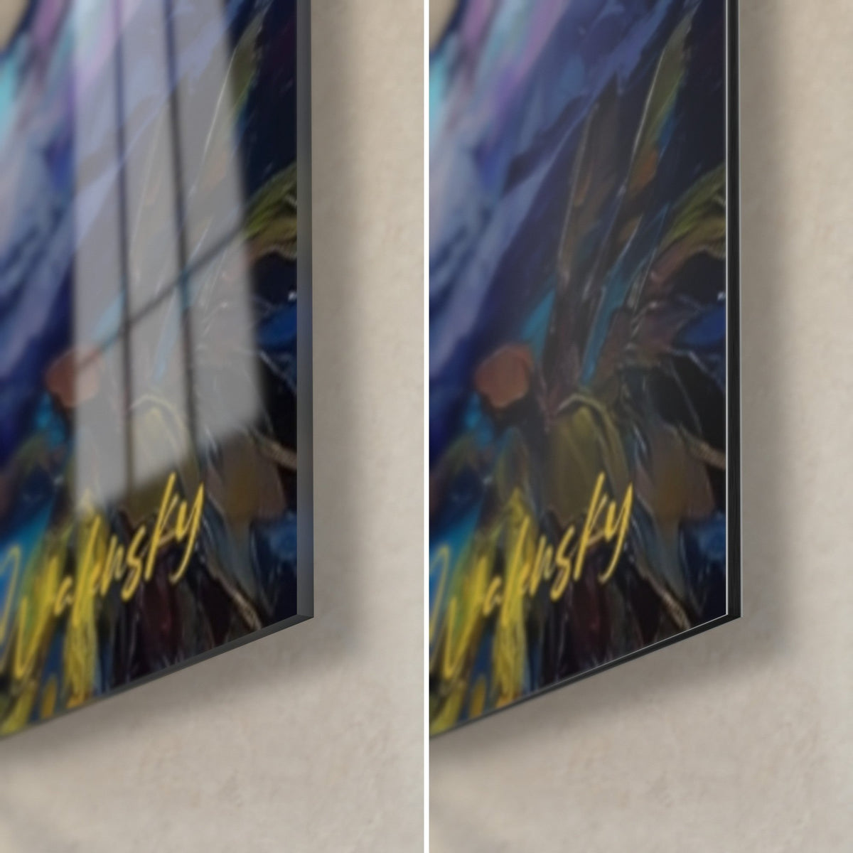 Tableau Moaï à la signature dorée, coin bas droit : verre brillant à gauche, Dibond mat à droite, tranche de 3 mm et palmes sombres