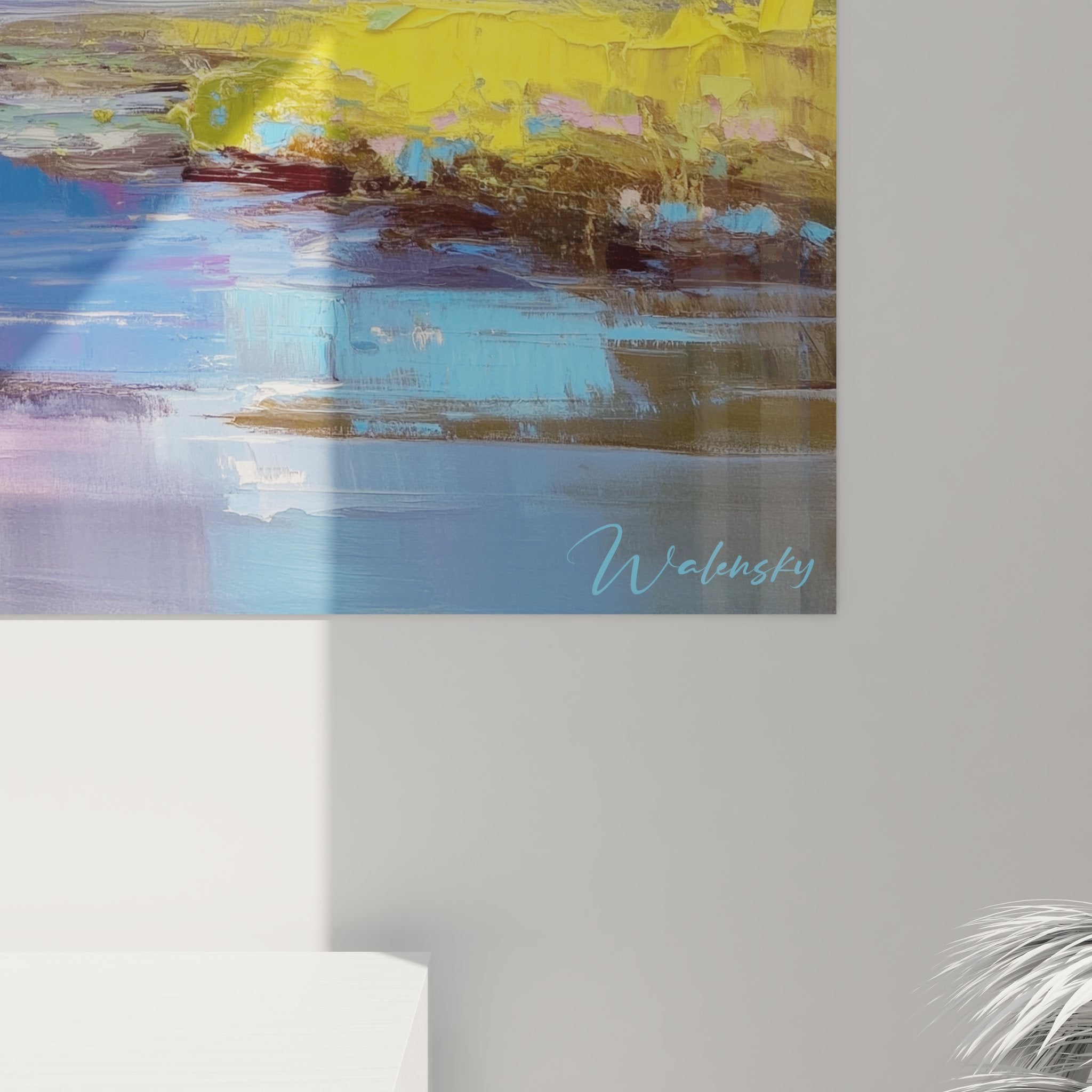 Vue ensemble tableau mural cascade colorée, œuvre art moderne chute d'eau violette et bleue