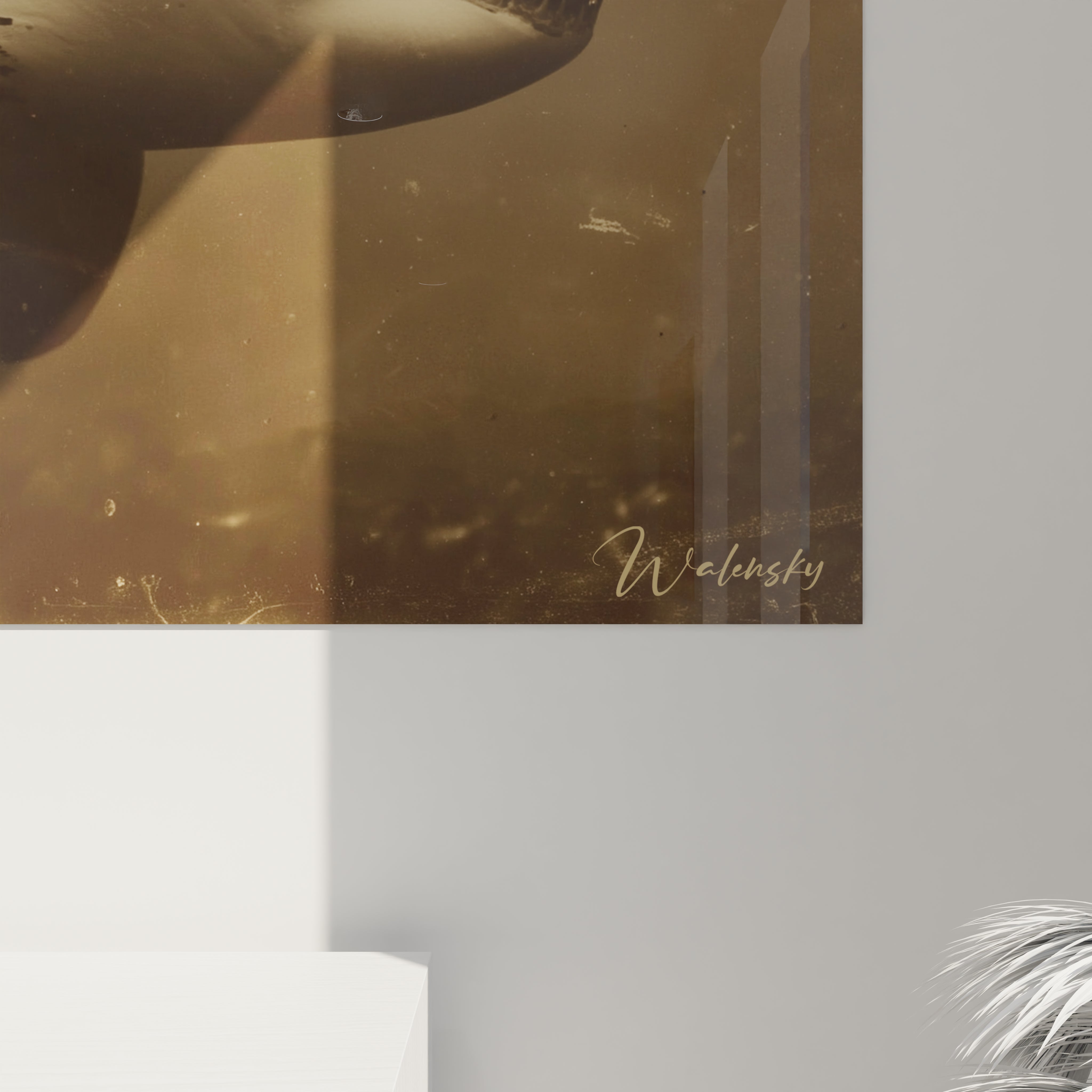 Vue ensemble tableau mural mégalodon - Art décoratif requin préhistorique doré