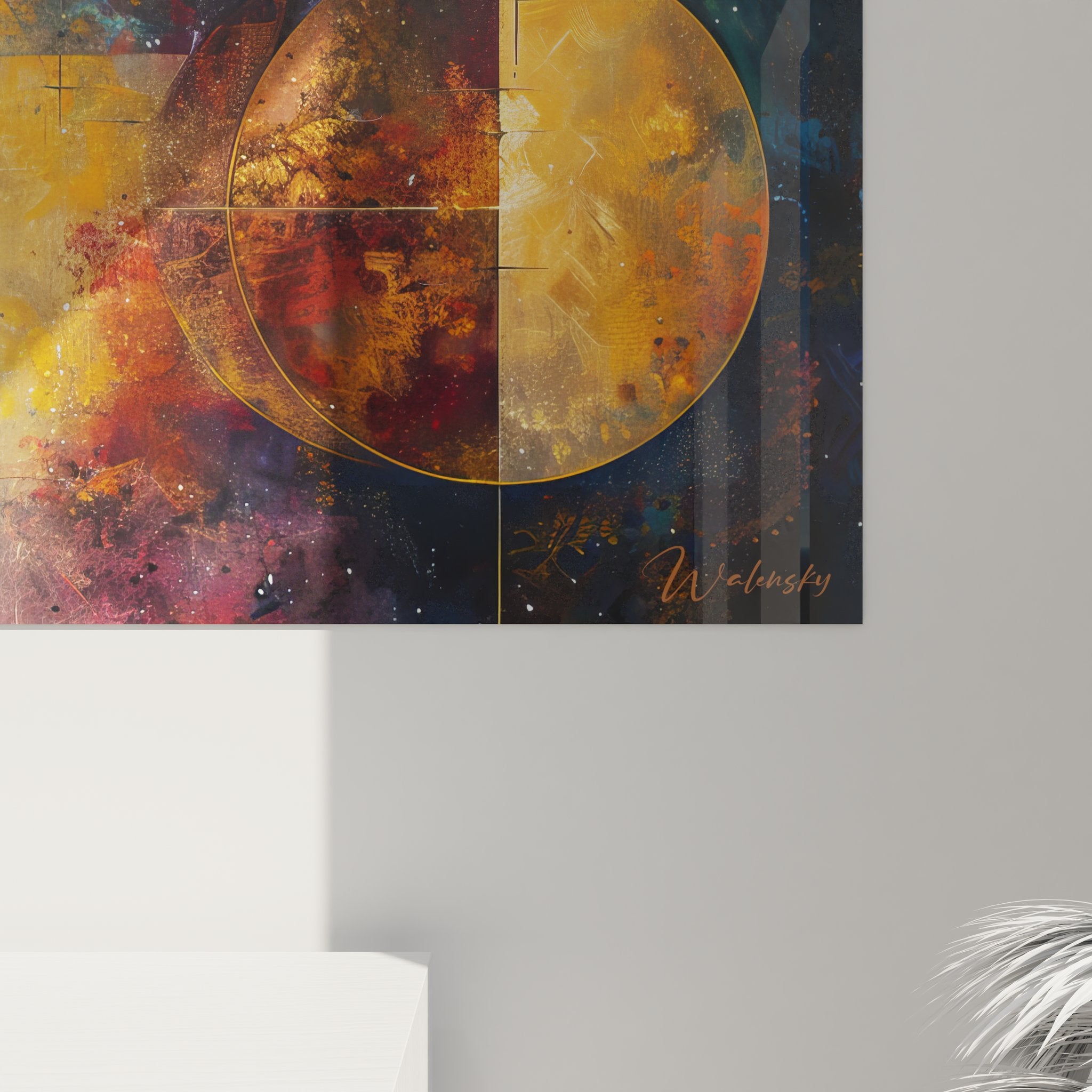 Vue d'ensemble du tableau mural triptyque visage féminin dans l'univers aux tons dorés et bleus profonds