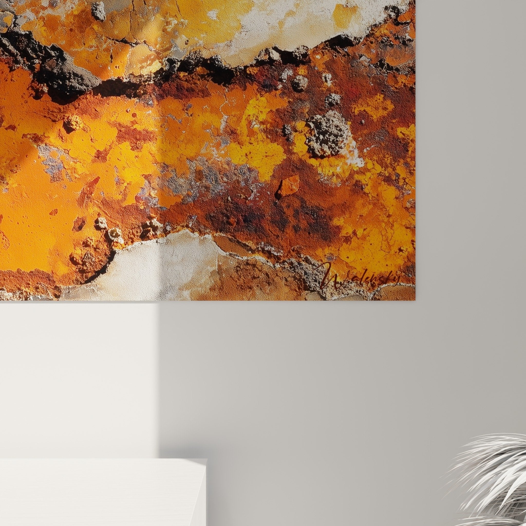 Situationsbild abstraktes orangefarbenes Gemälde - Moderne Wanddekoration im industriellen Mineralstil