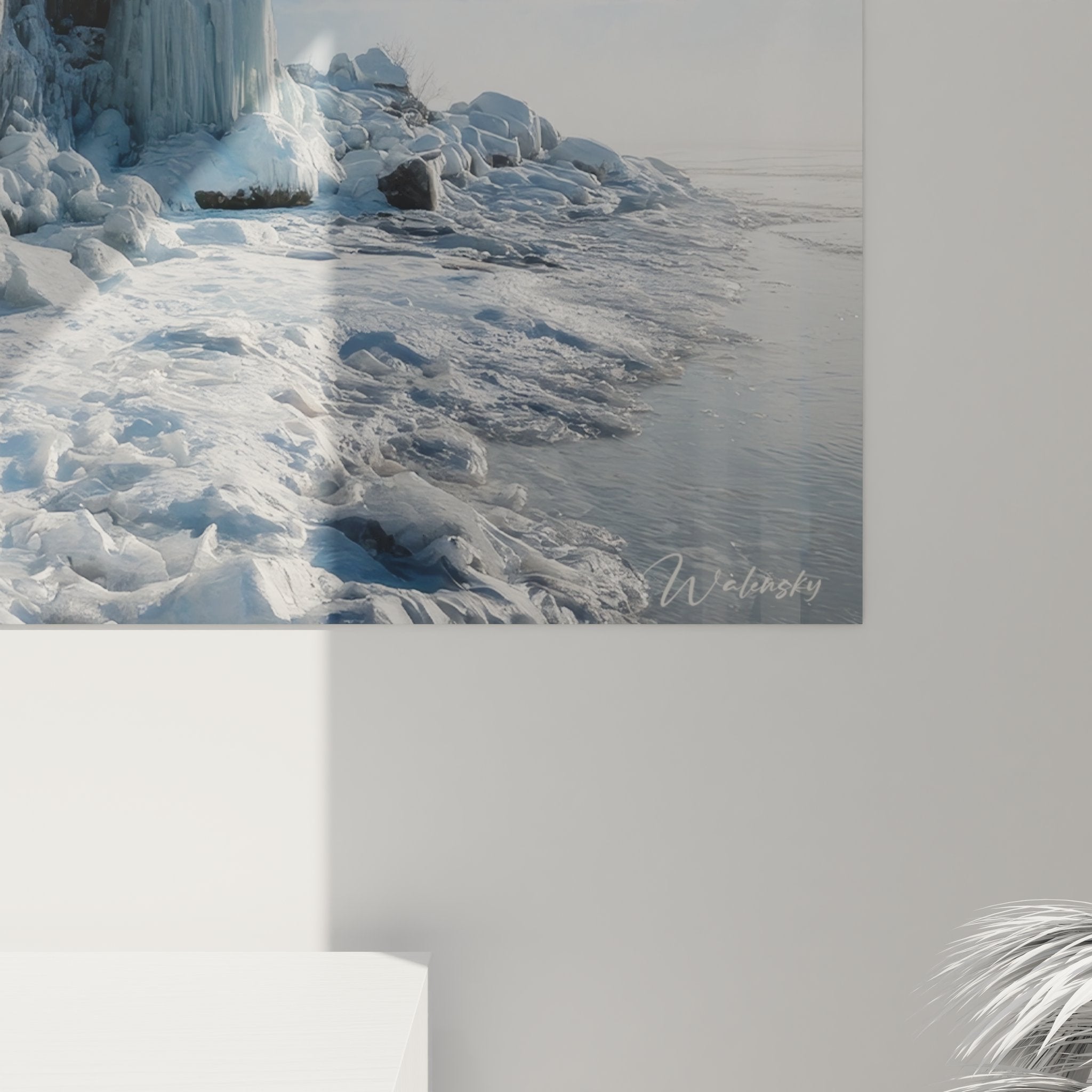 Vue ensemble tableau mural paysage glacé décoratif avec sculptures naturelles hiver