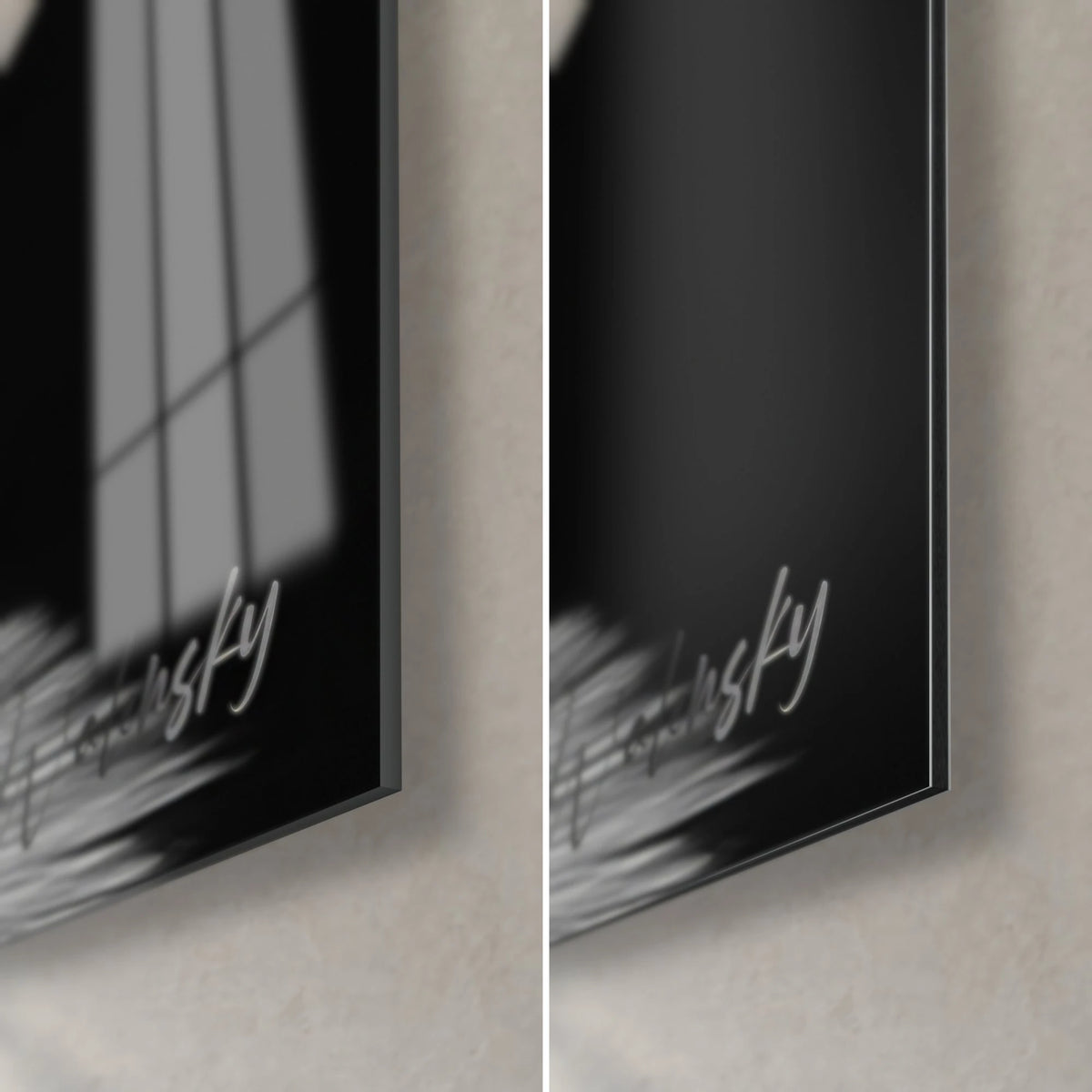 Tableau plage monochrome, coin bas droit : verre acrylique brillant noir à gauche, Dibond mat gris à droite, tranche de 3 mm