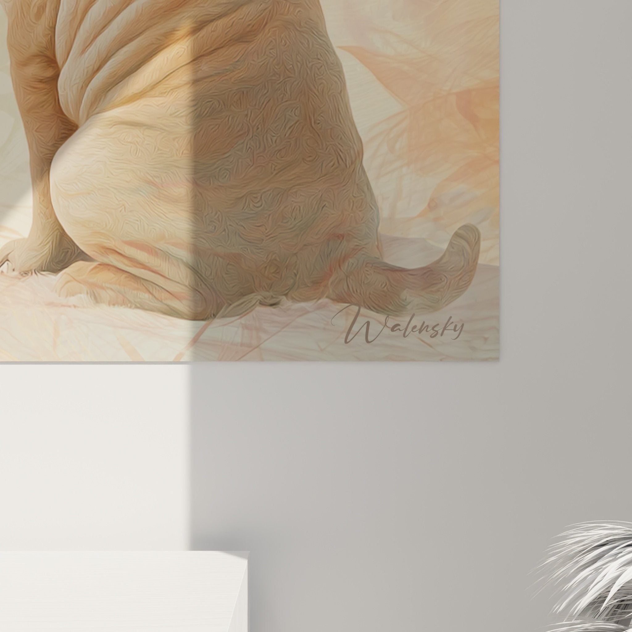 Vue d'ensemble du tableau Shar Pei dans un intérieur contemporain aux tons naturels et dorés