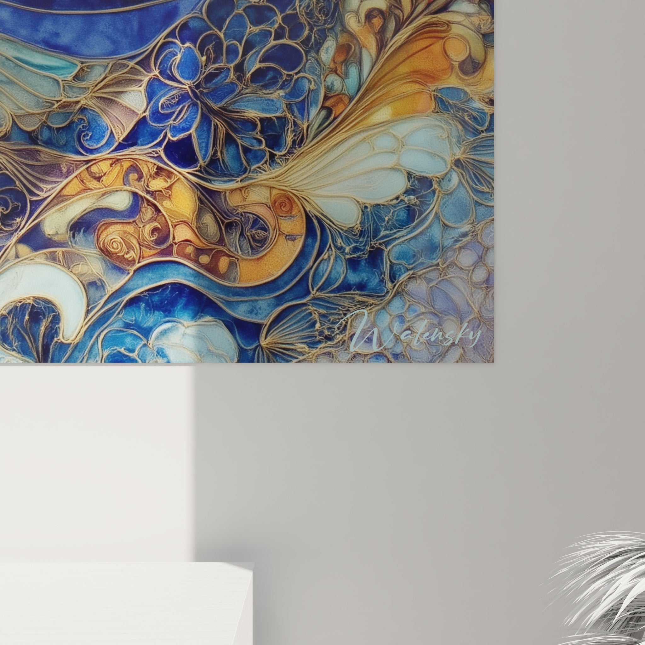 Vue ensemble tableau mural vague art décoratif, composition complète aux nuances bleues et dorées style lac