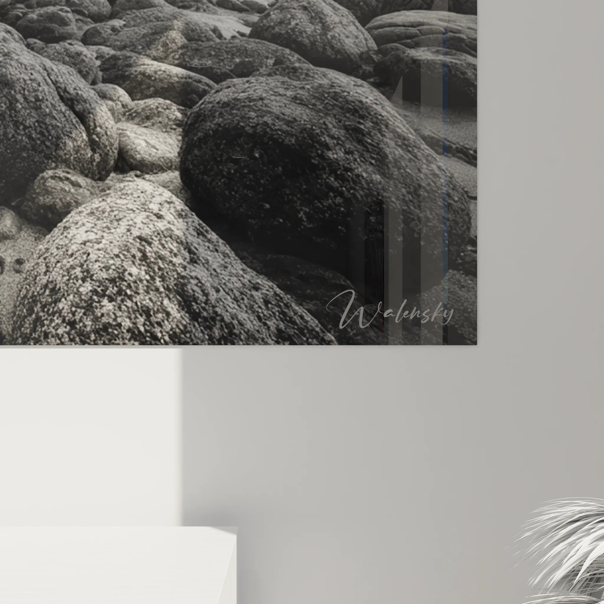 Vue d'ensemble tableau XXL galets de plage noir et blanc pour décoration moderne