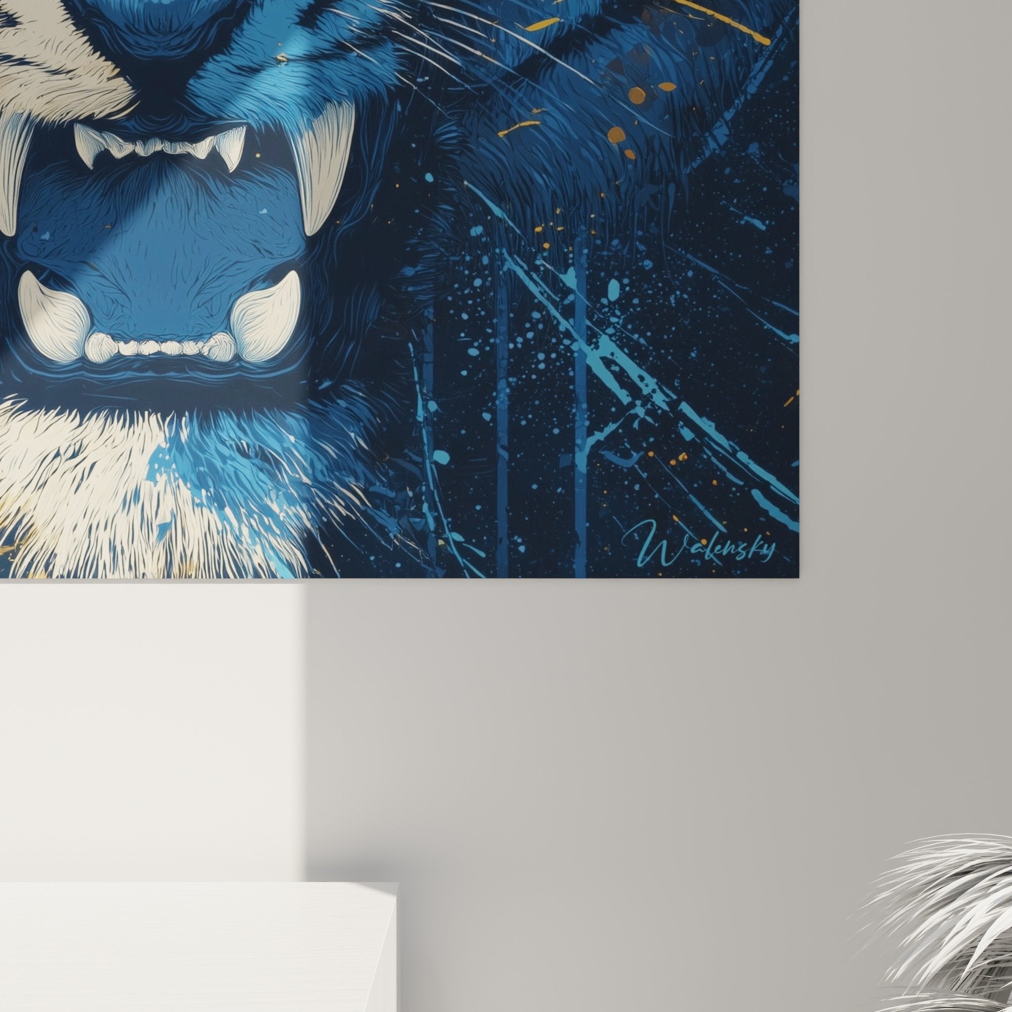 Vue d'ensemble tableau tigre contemporain orange bleu, projections peinture dorée, décoration murale moderne