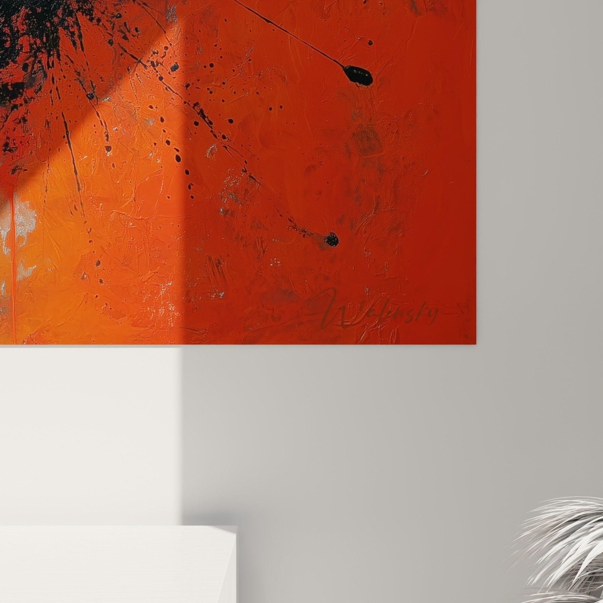Vue ensemble tableau abstrait explosion couleurs chaudes salon moderne feng shui sud feu
