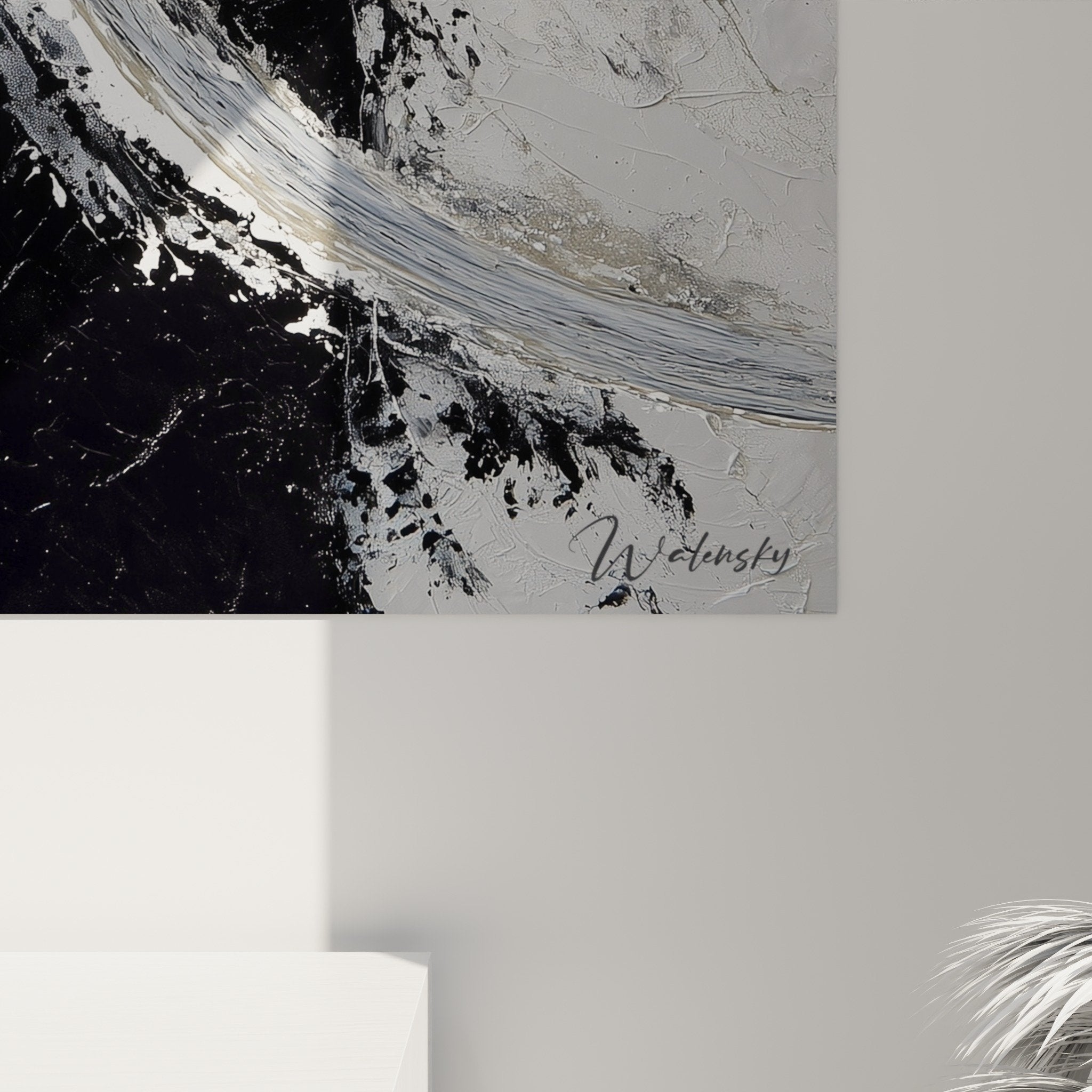 Vue ensemble salon moderne tableau abstrait noir blanc mur contemporain decoration feng shui ouest metal