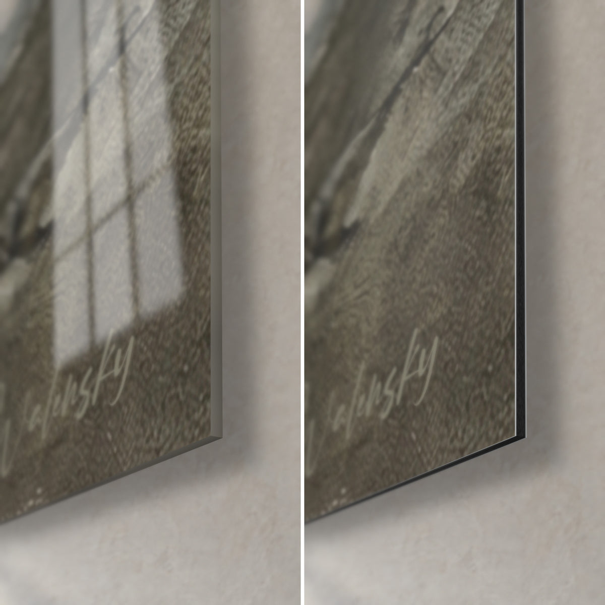 Πίνακας λευκός ορεινός σκύλος, κάτω δεξιά γωνία: γυαλιστερό ακρυλικό γυαλί με αντανακλάσεις αριστερά, ματ γκρι Dibond δεξιά, πάχος 3 mm