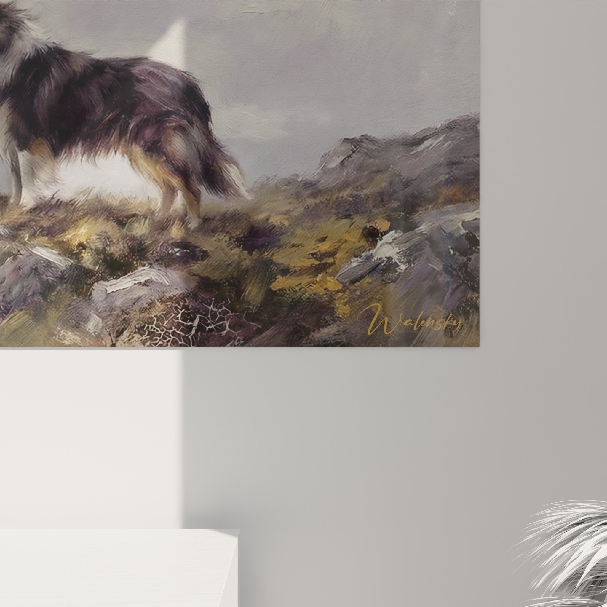 Gesamtansicht Gemälde Collie Berg Nebel Wanddekoration modernes Wohnzimmer weiße Wand zeitgenössische Möbel
