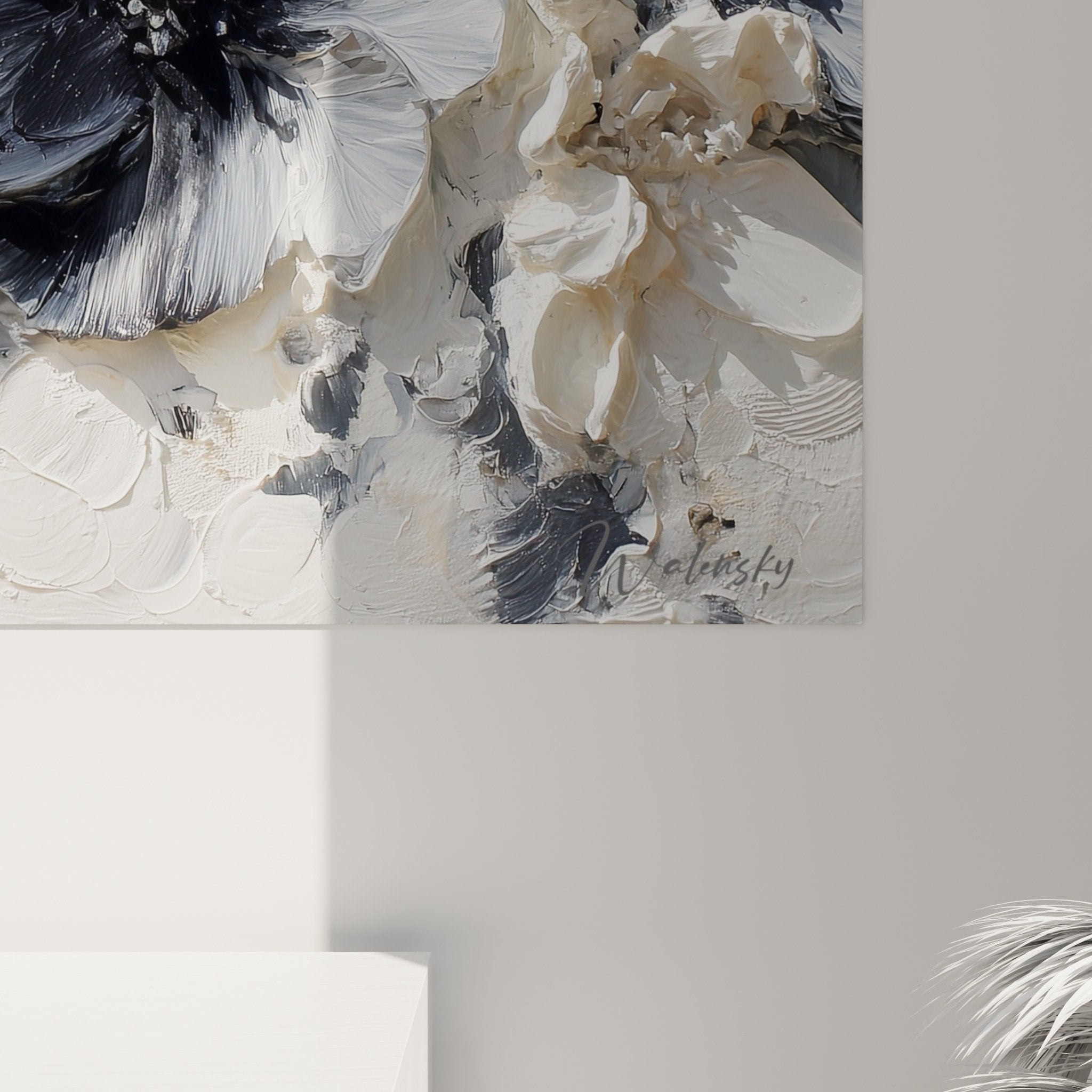 Gesamtansicht strukturiertes Blumenbild beige grau Feng-Shui-Dekoration Nordwesten Metall