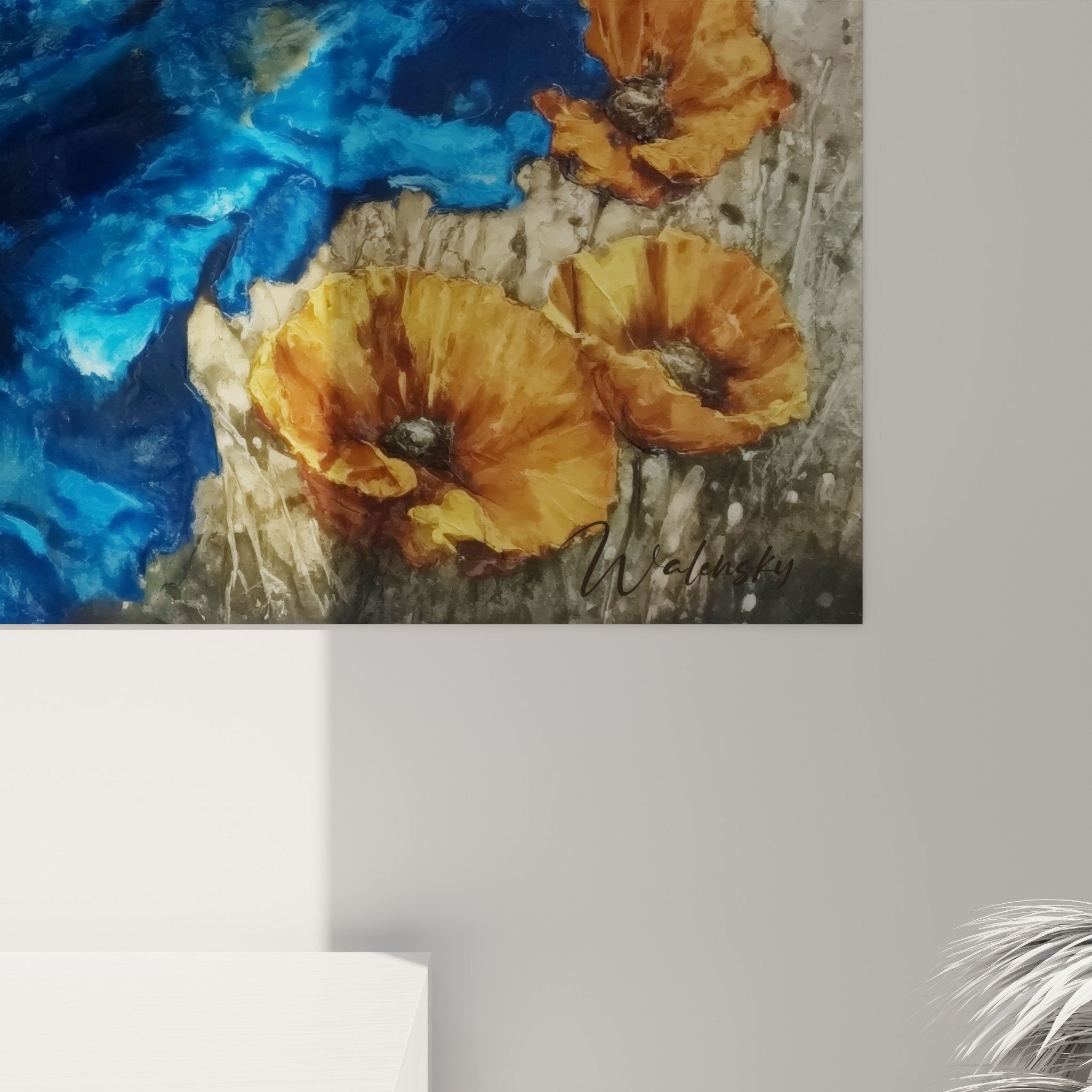 Vista d'insieme quadro floreale donna in blu con papaveri in interiore elegante