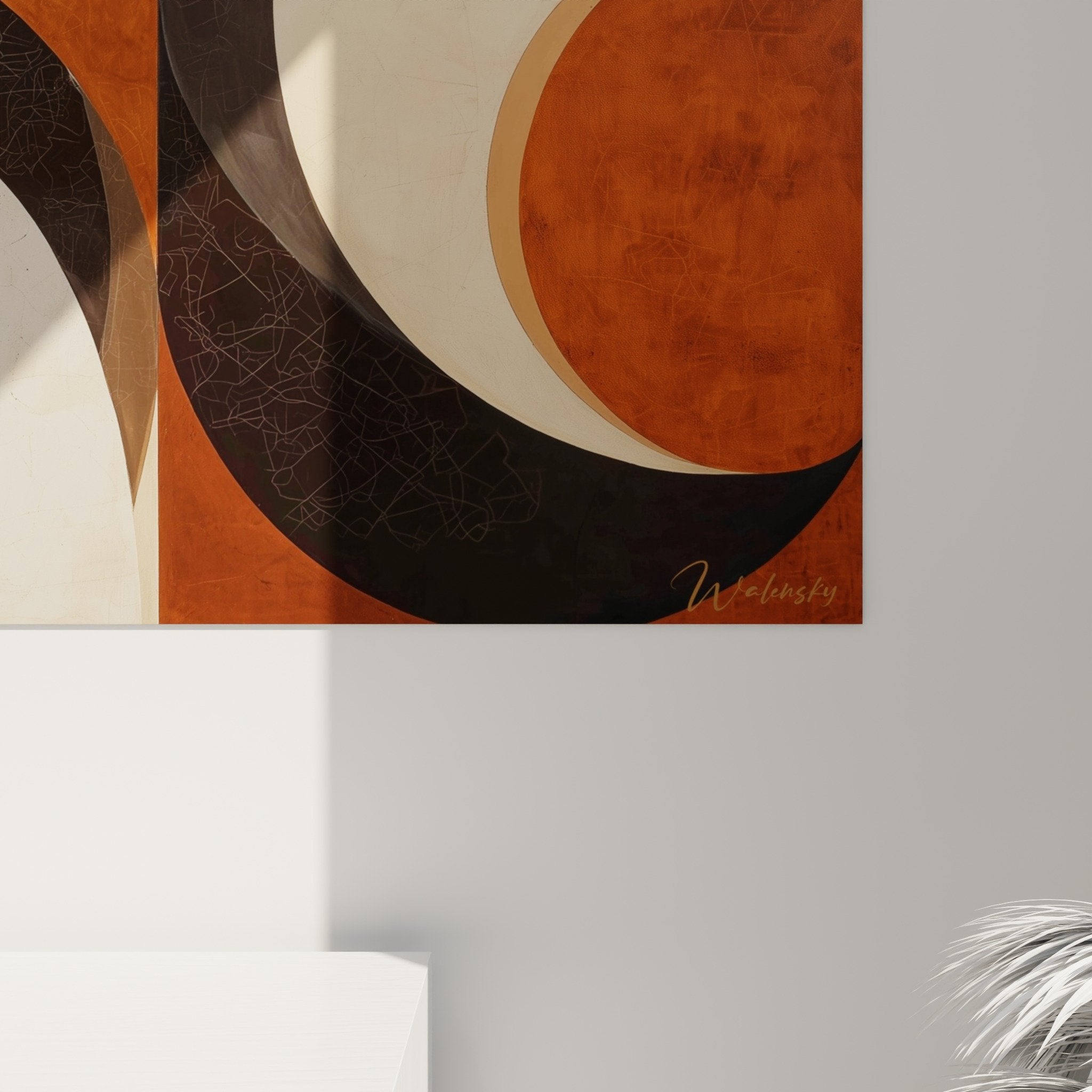 vue ensemble tableau formes circulaires ocre noir sur mur blanc decoration contemporaine feng shui terre