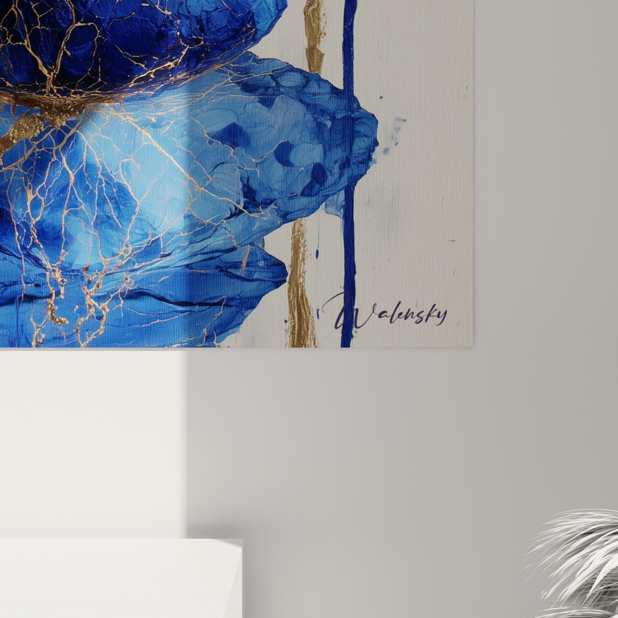 Vue ensemble tableau empilage galets bleus lune dorée composition verticale art zen feng shui