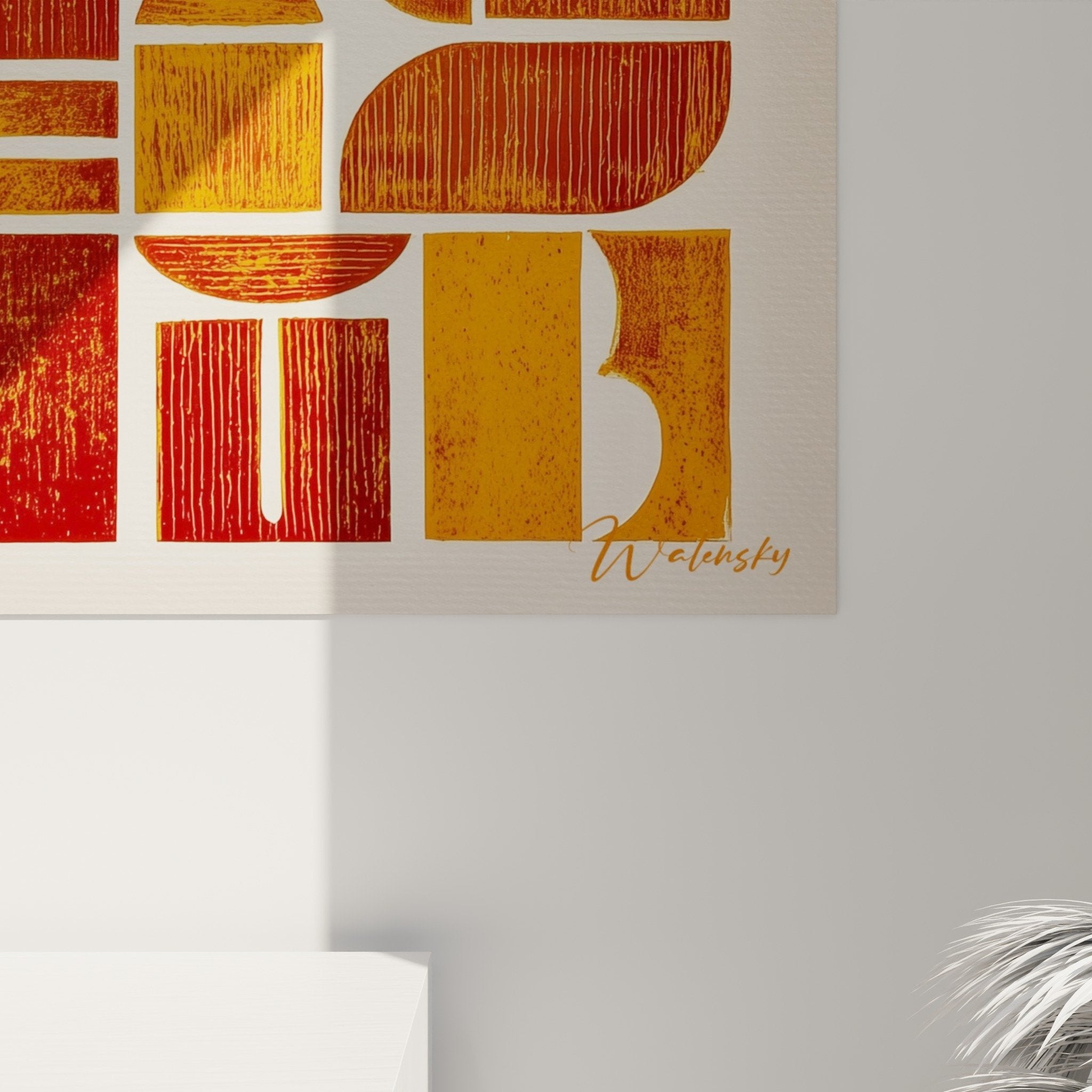 Gesamtansicht geometrisches Gemälde orange rot Wand beige Innenausstattung Feng Shui Erdmitte
