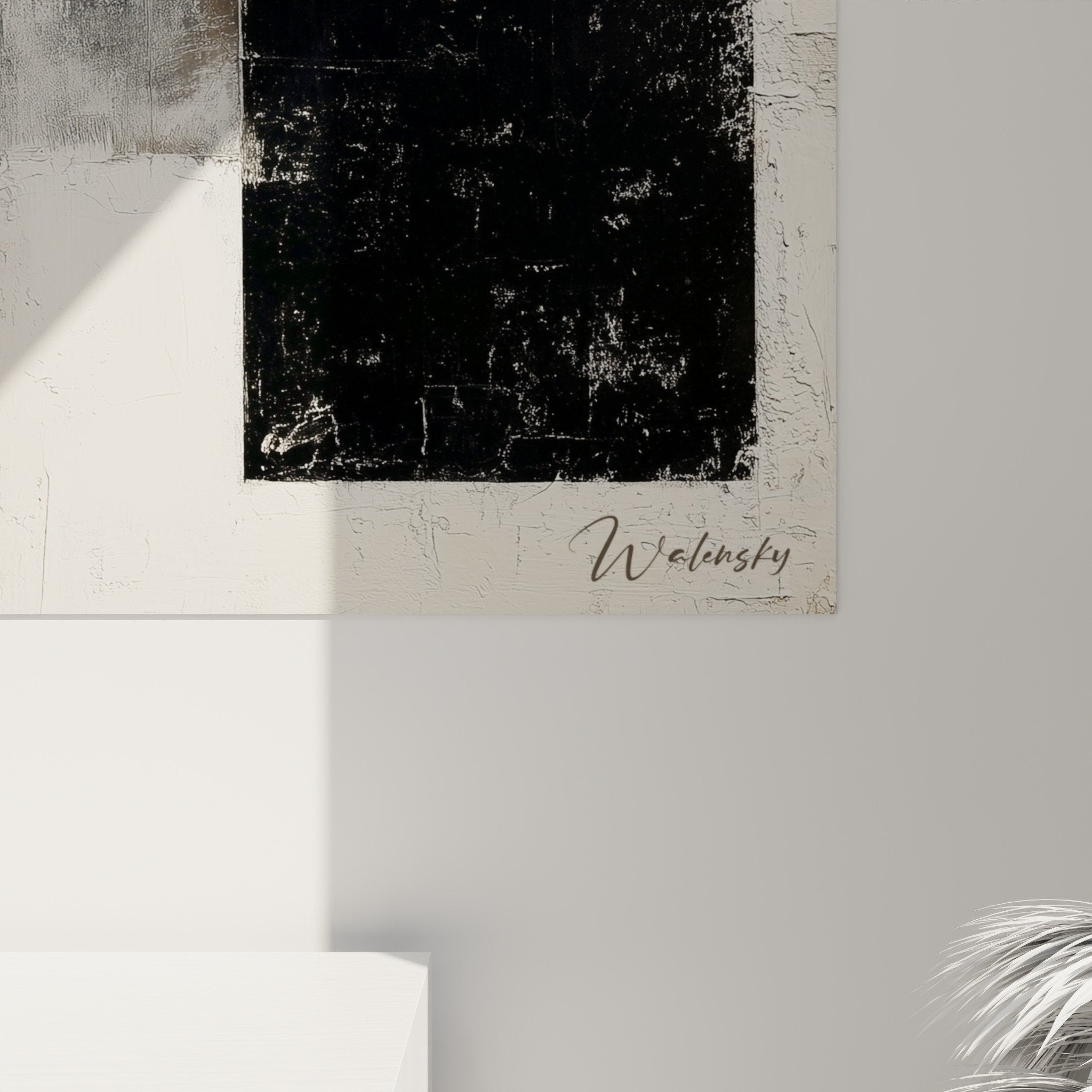 Gesamtansicht geometrisches Gemälde schwarz weiß modernes Wohnzimmer Feng Shui Westen Metall Dekoration