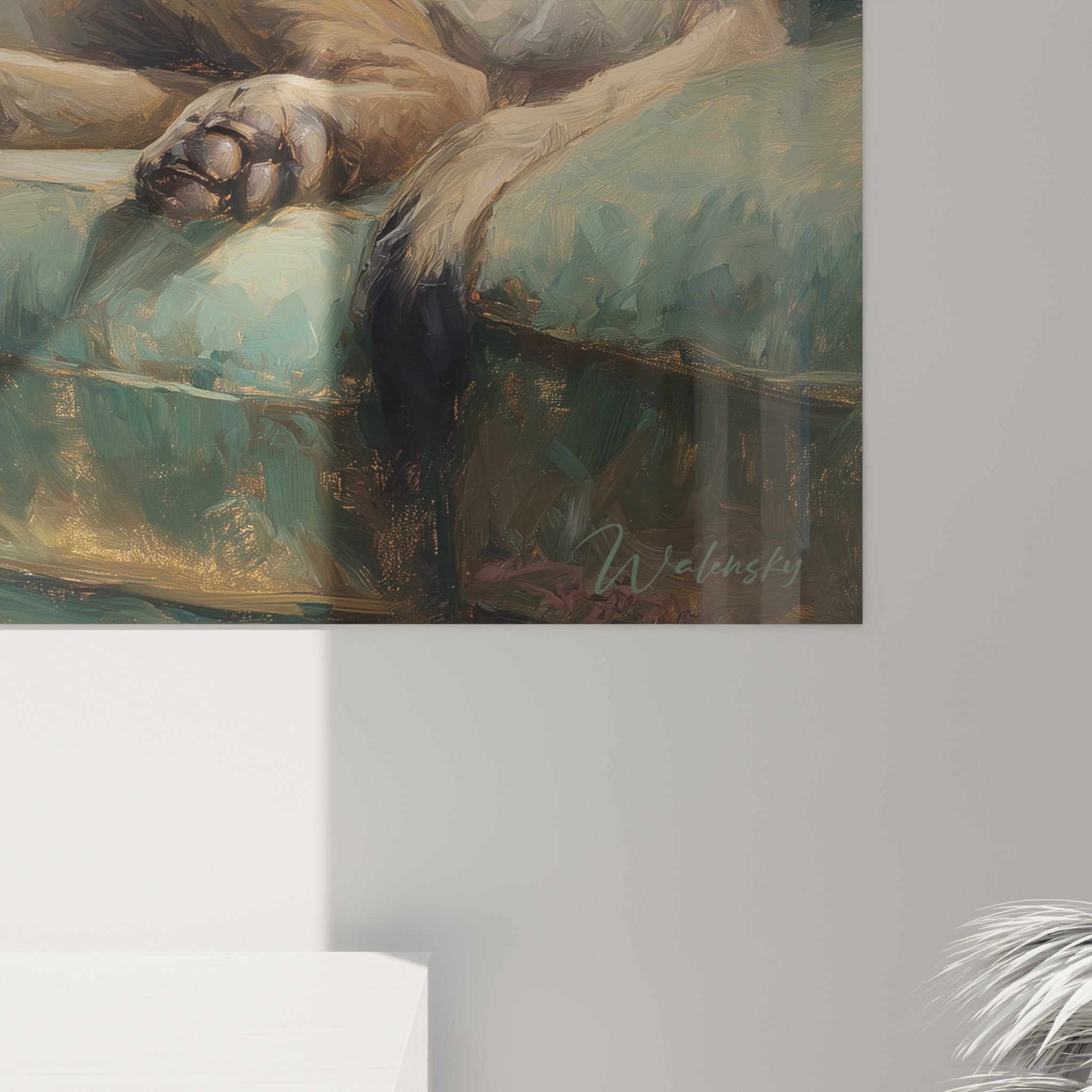 Vue ensemble tableau mastiff anglais salon canape vert cocktail martini lumiere rose atmosphere