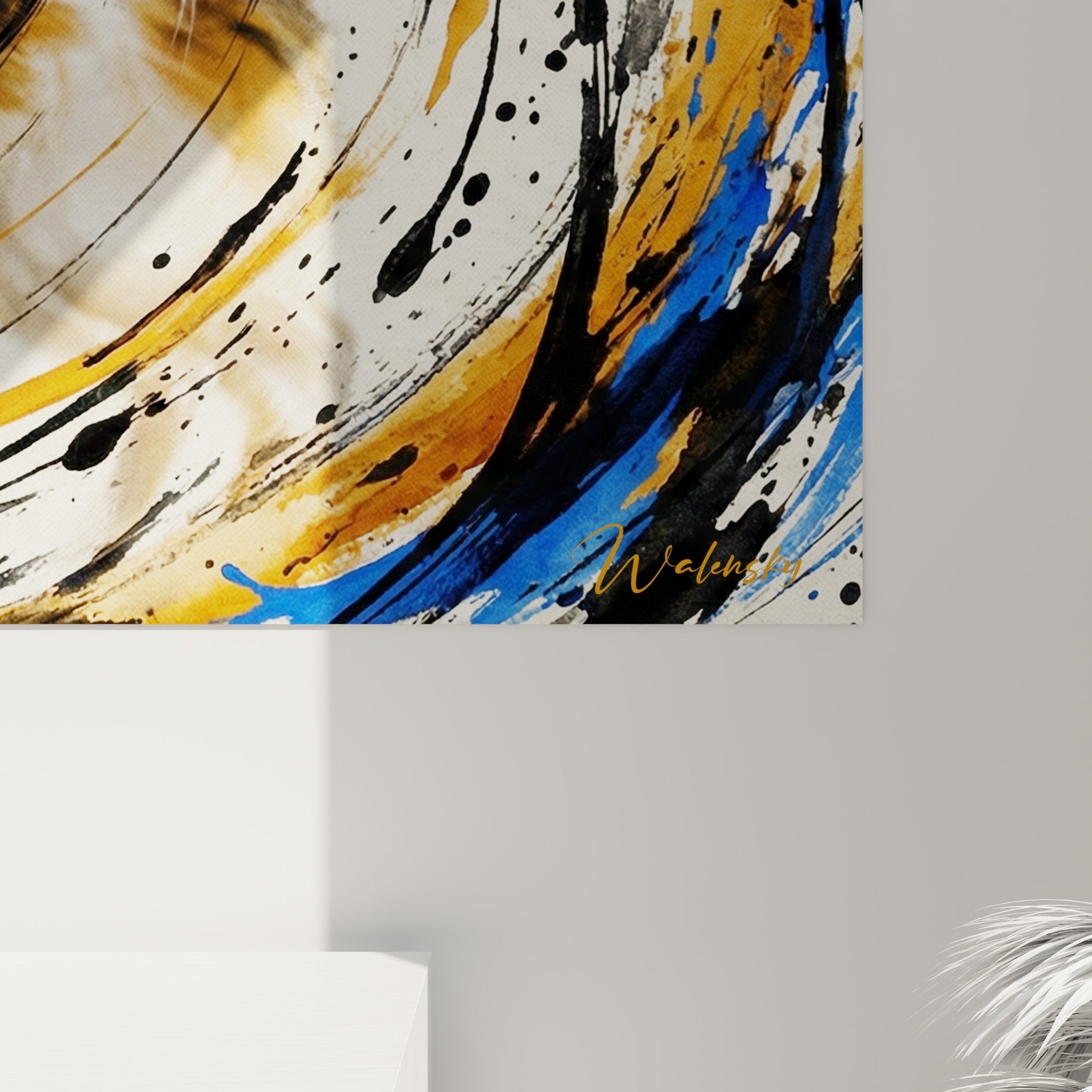 Gesamtansicht abstraktes Wandbild bunte Spirale Hund Schmetterling moderne Inneneinrichtung