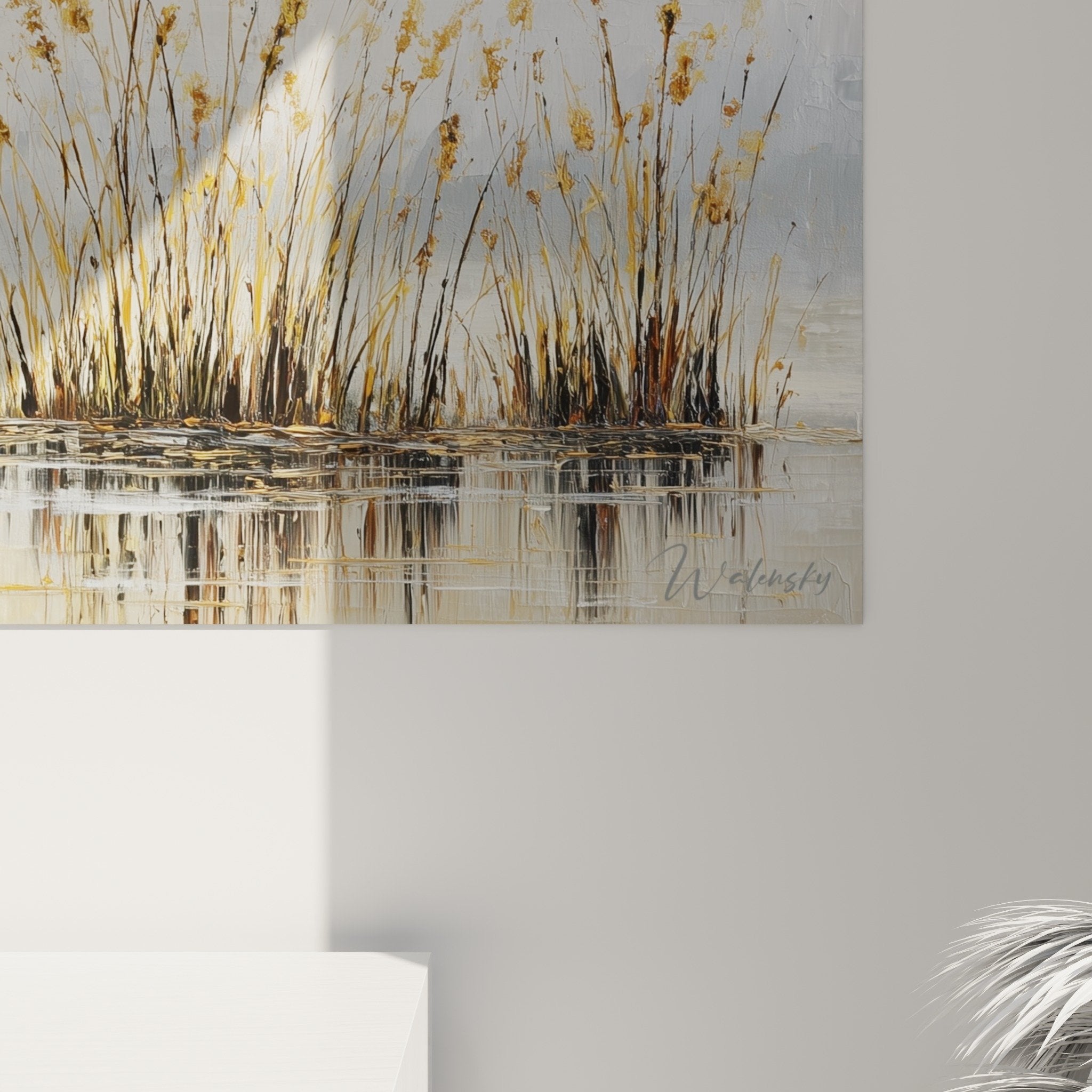 Vue d'ensemble tableau panoramique graminées dorées eau calme, composition horizontale nature beige et doré