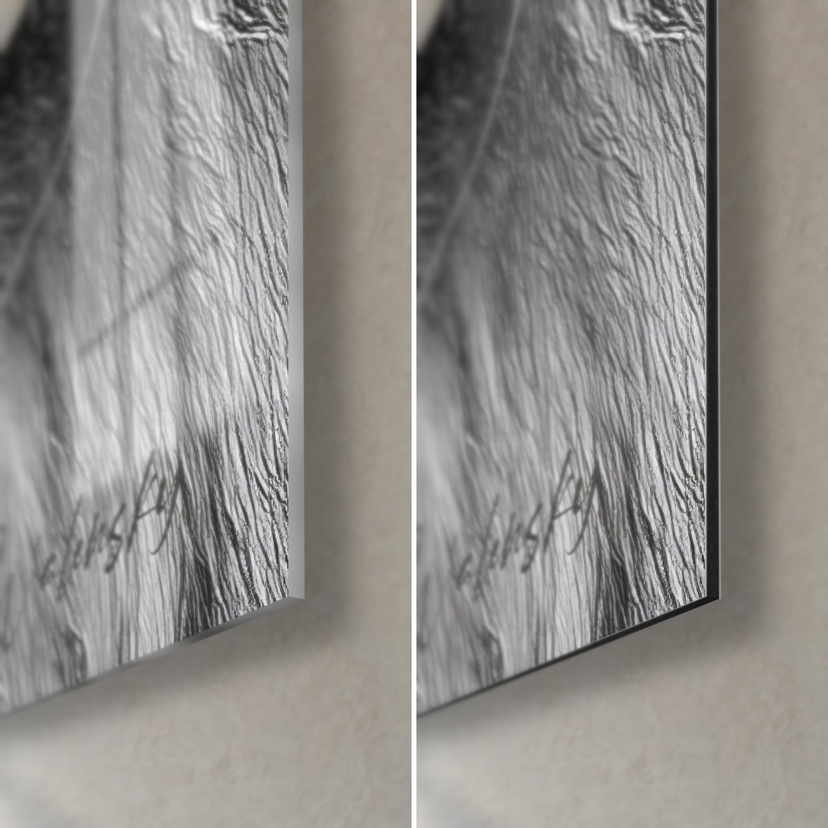 Cuadro de retrato de perro, esquina inferior derecha: cristal acrílico brillante a la izquierda, Dibond negro mate a la derecha, firma visible, canto de 3 mm