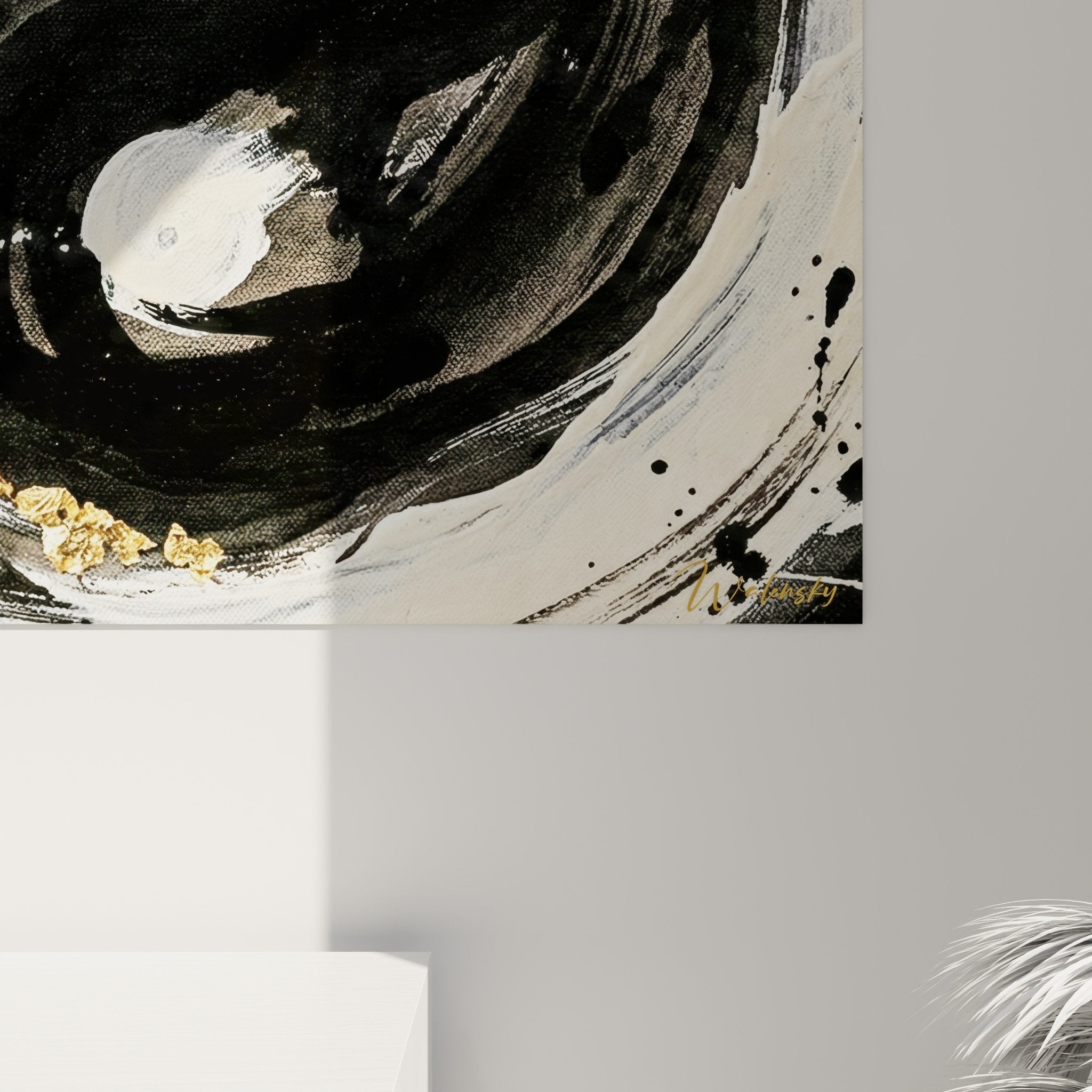 vue ensemble tableau yin yang spirale doree art contemporain decoration interieure moderne