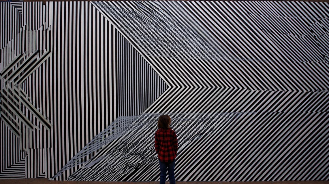 Art cinétique mural, simuler le mouvement sur support fixe