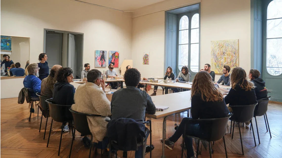 L’art dans une salle de réunion : neutralité ou inspiration ?