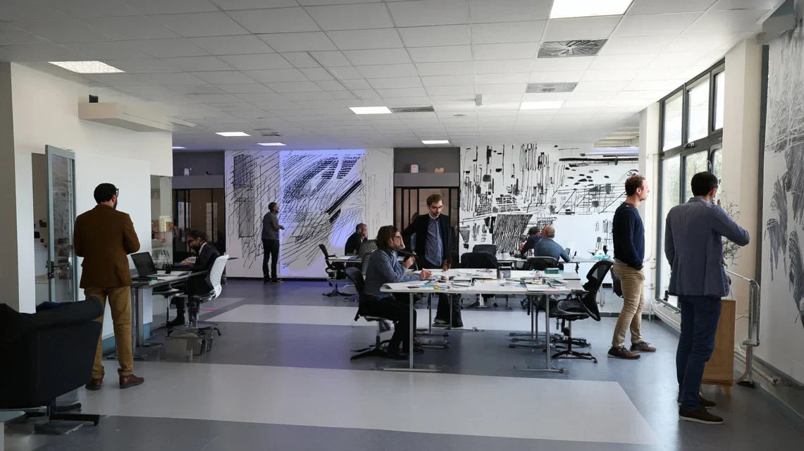 Œuvres murales dans un open-space : rôle et impact