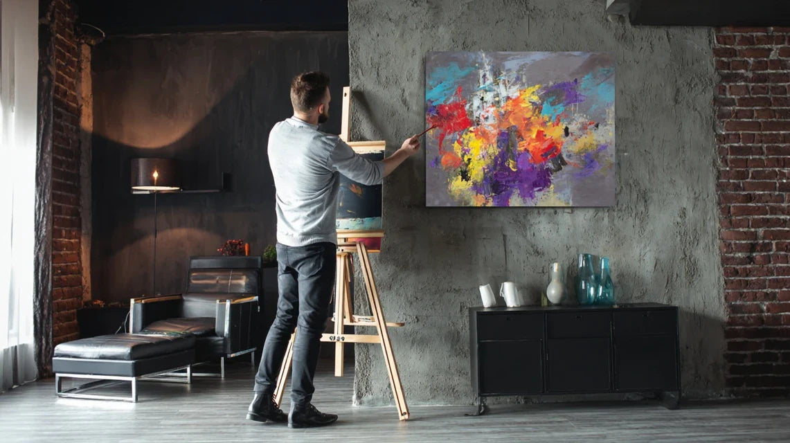 Réchauffer une pièce froide avec un tableau aux couleurs vibrantes