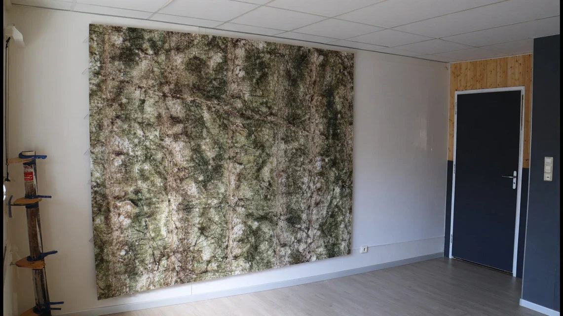 Utiliser un tableau pour masquer un mur mal isolé sans percer