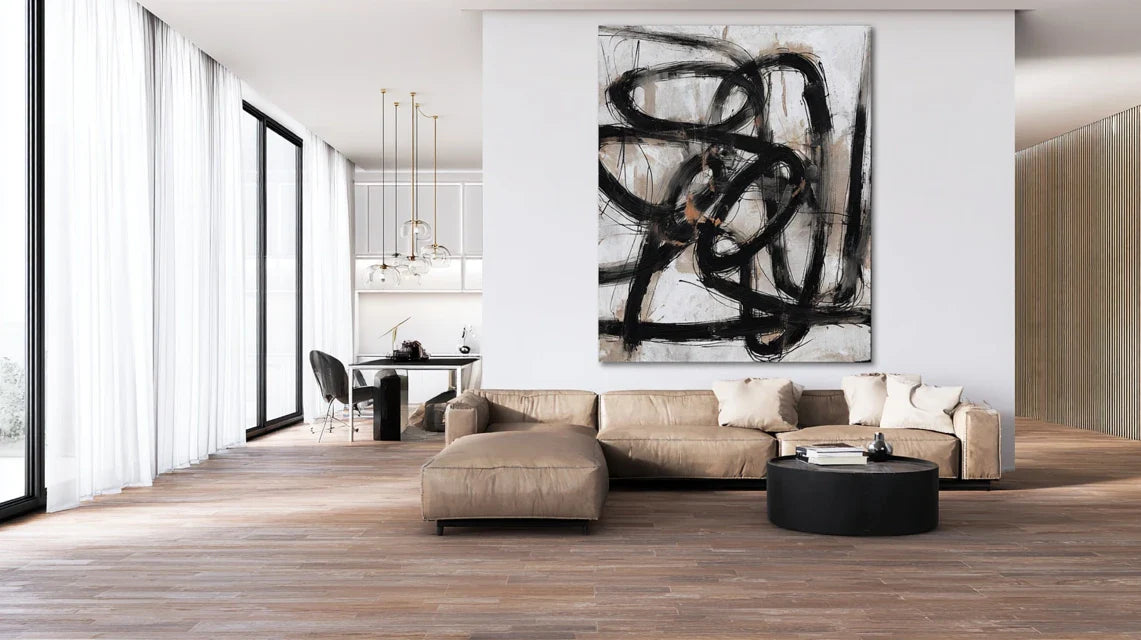 Créer un impact visuel fort avec un tableau noir sur mur blanc