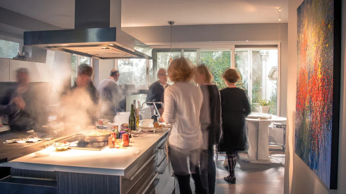 Tableau dans une cuisine ouverte pendant réception : bonne idée ?