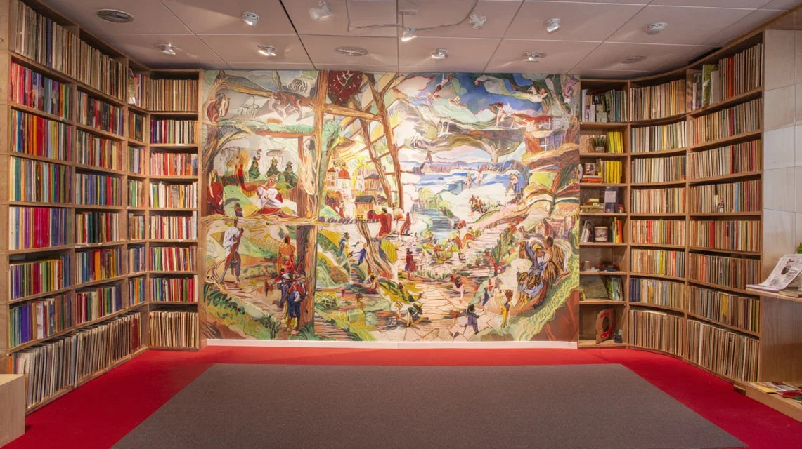 Comment intégrer un tableau dans une bibliothèque ou une niche ?