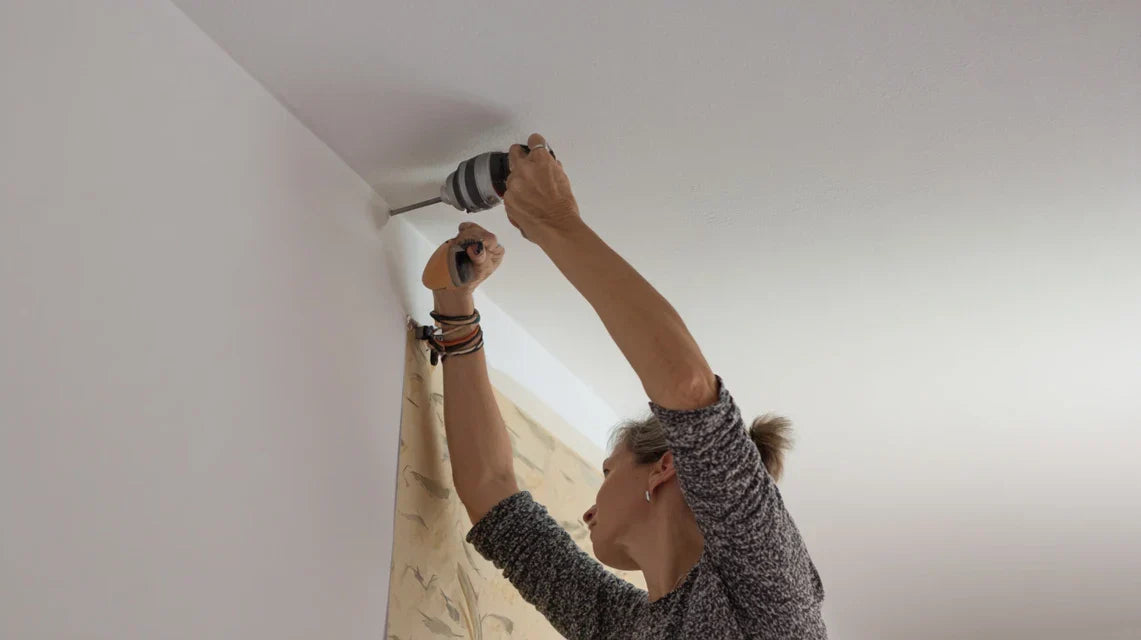 Peut-on poser des tableaux sans percer dans un logement en location ?