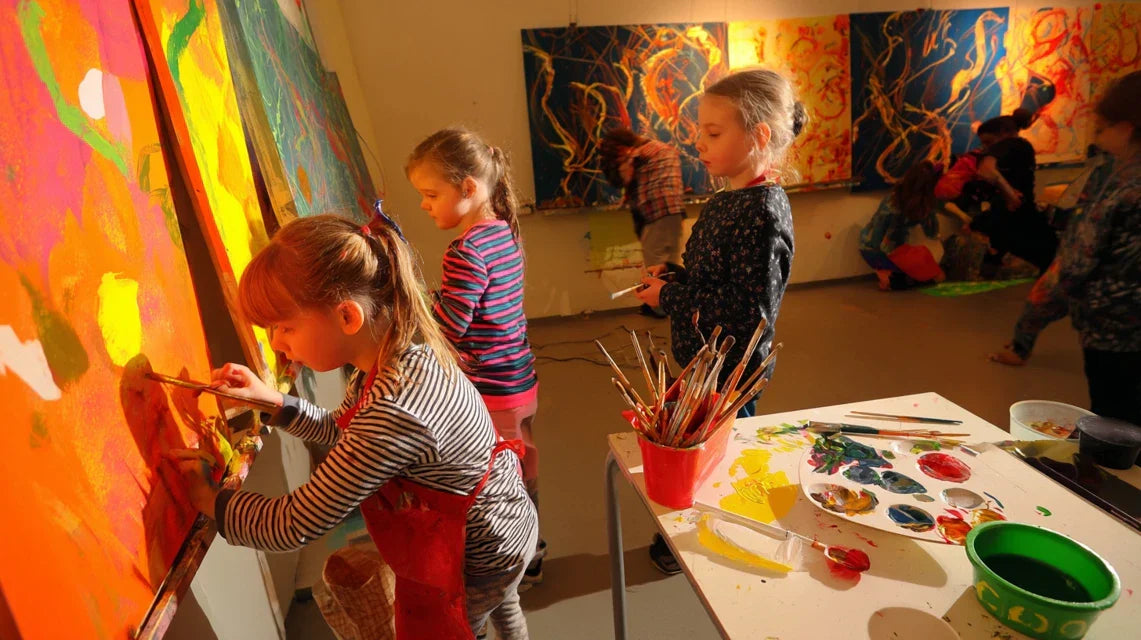 Quels tableaux muraux pour stimuler la créativité chez les enfants ?