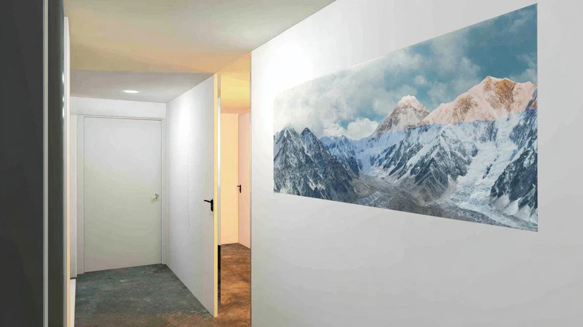 Créer un axe visuel fort avec un tableau grand format dans un projet de rénovation