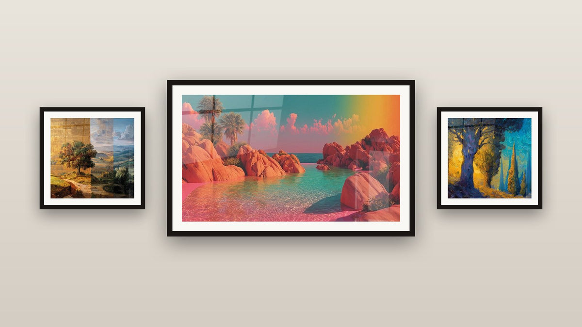 Parete galleria con tre quadri incorniciati: Paesaggio Oasis Solare, Paesaggio composito autunnale e Foresta misteriosa