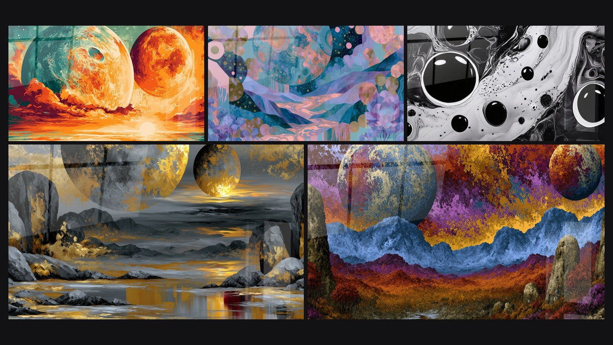 Mosaico de cinco cuadros, entre ellos Río rosa y azul entre montañas consteladas y Planetas en Movimiento