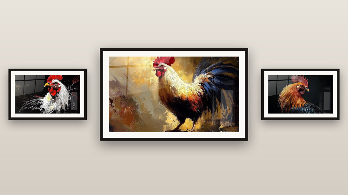 Parete galleria con tre quadri incorniciati: Gallo N°4, Gallo N°3 e Gallo N°9