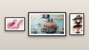 Galerijwand met drie ingelijste schilderijen, waaronder Heksenbord nr. 1 en Piratentafel Nr. 2